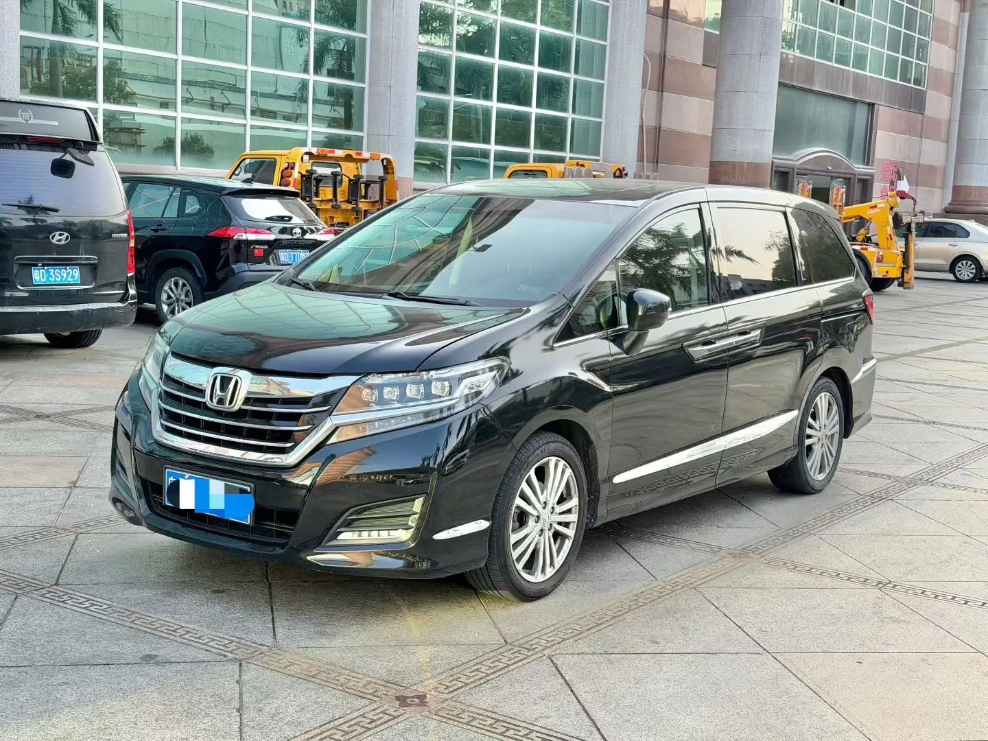 Honda Elysion (Alison)  из Китая