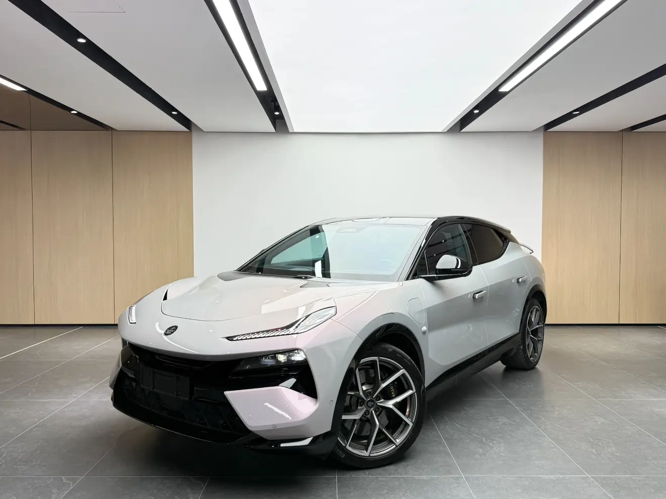 Lotus Eletre  из Китая