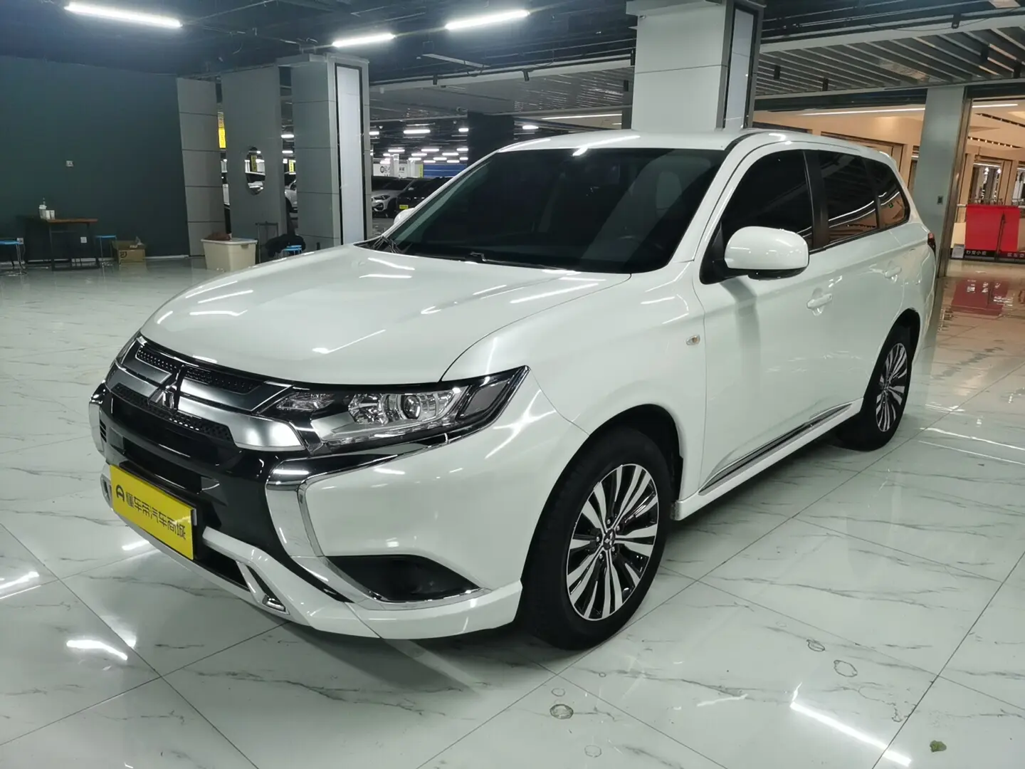 Mitsubishi Outlander  из Китая