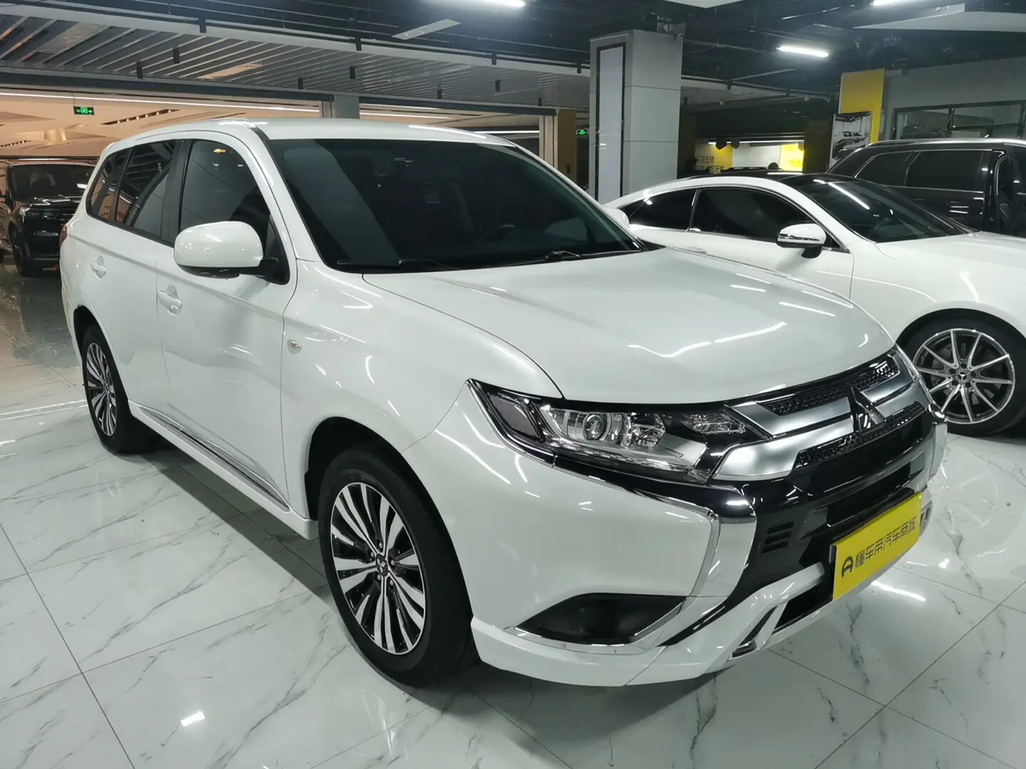 Mitsubishi Outlander  из Китая