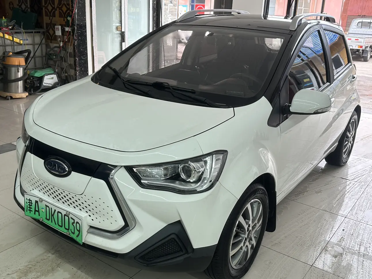 Jiangxi JAC iEV6E  из Китая