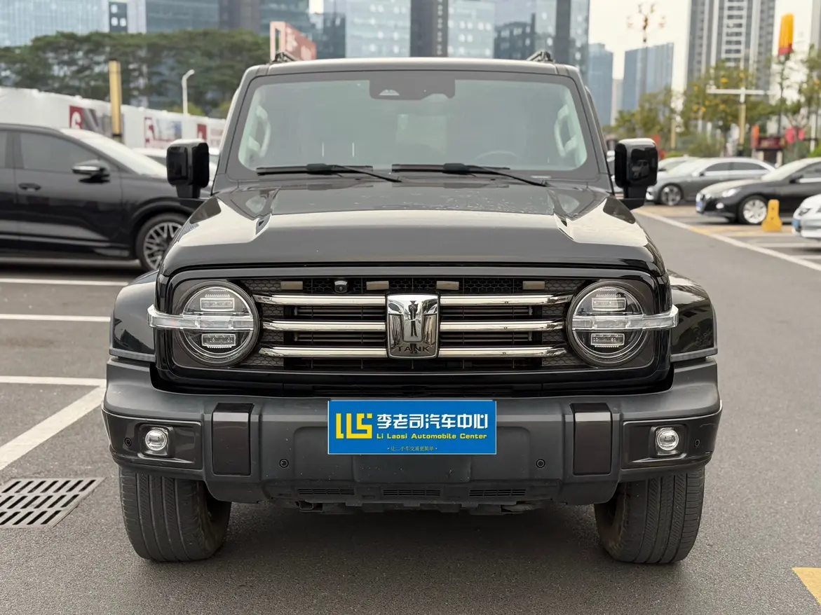 Tank 300  из Китая