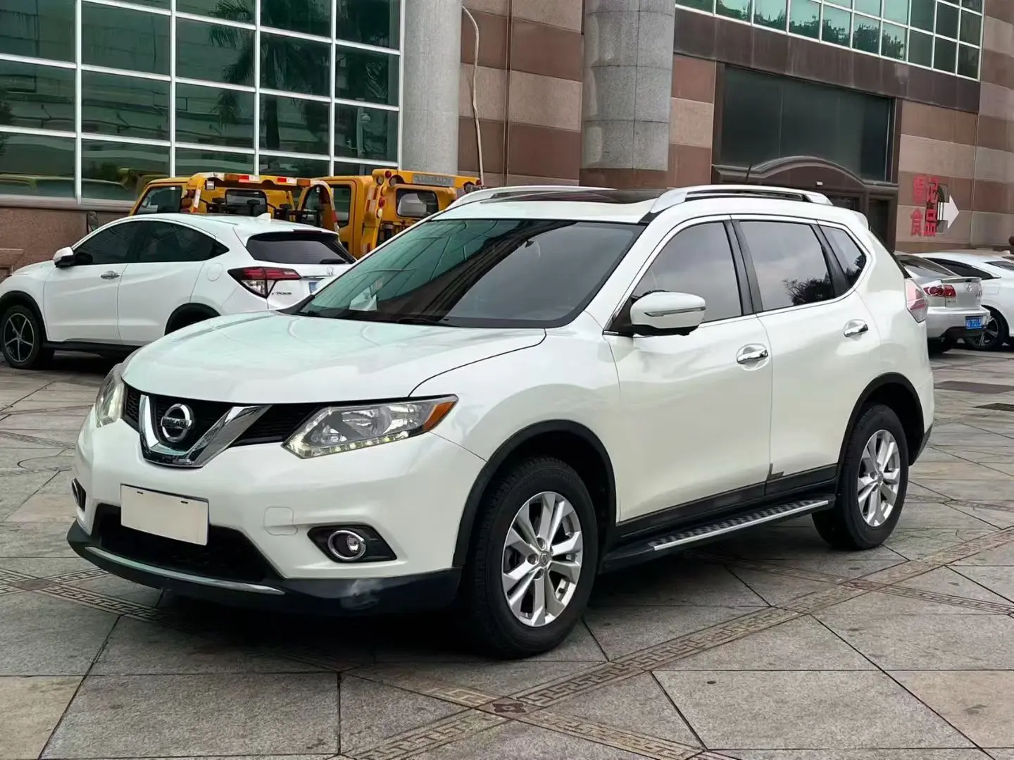 Nissan X-Trail (Qijun)  из Китая