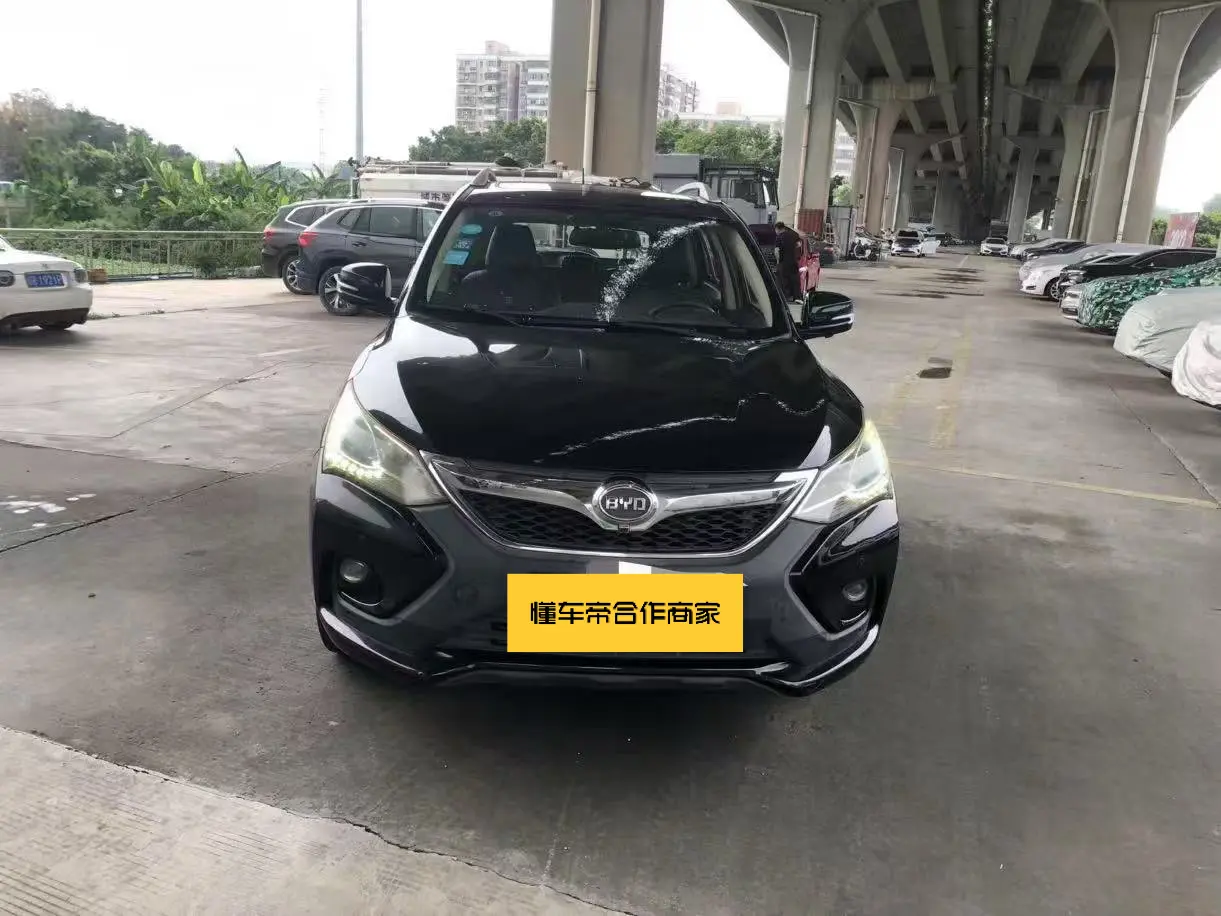 BYD Song  из Китая