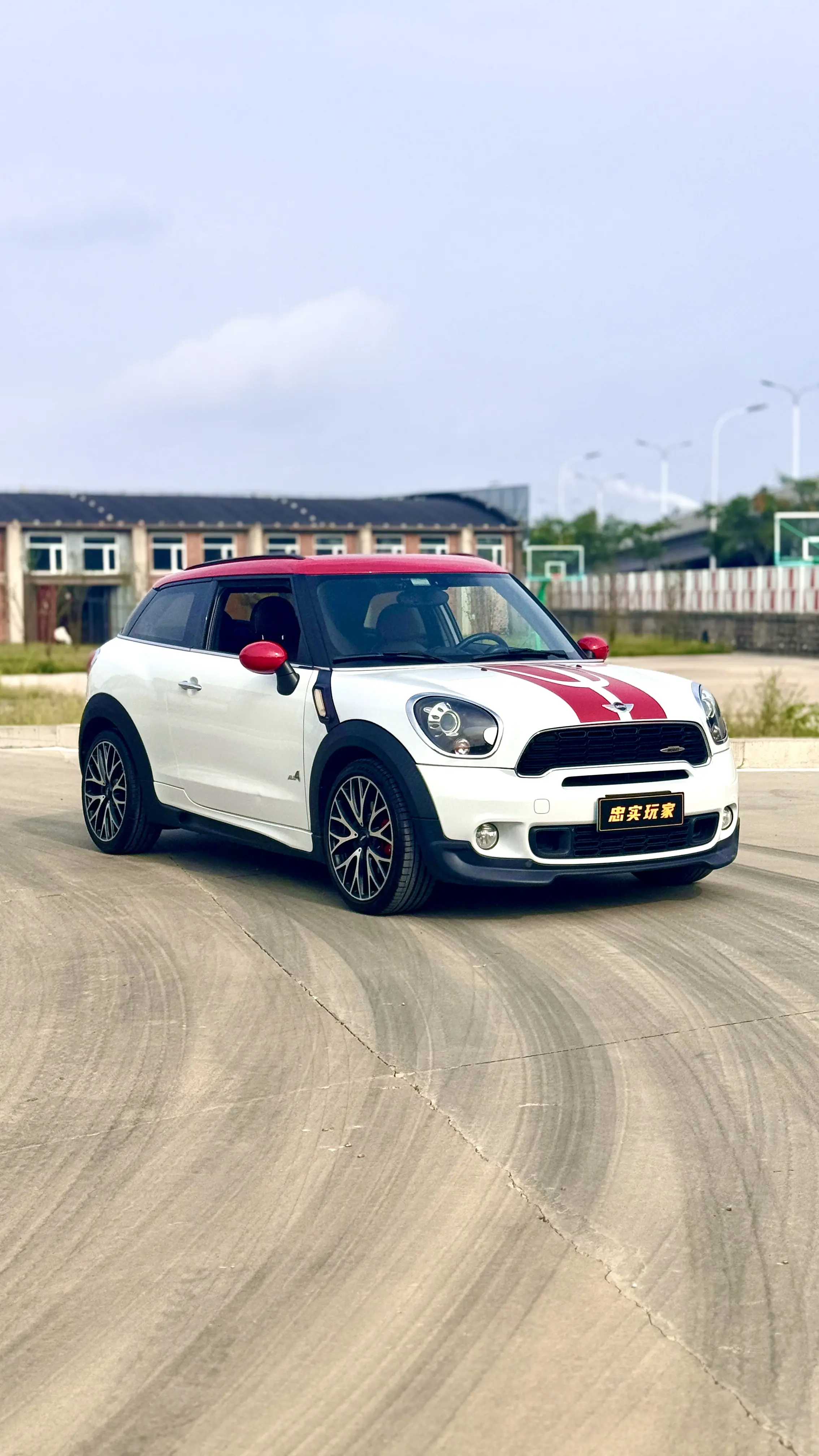 MINI JCW PACEMAN