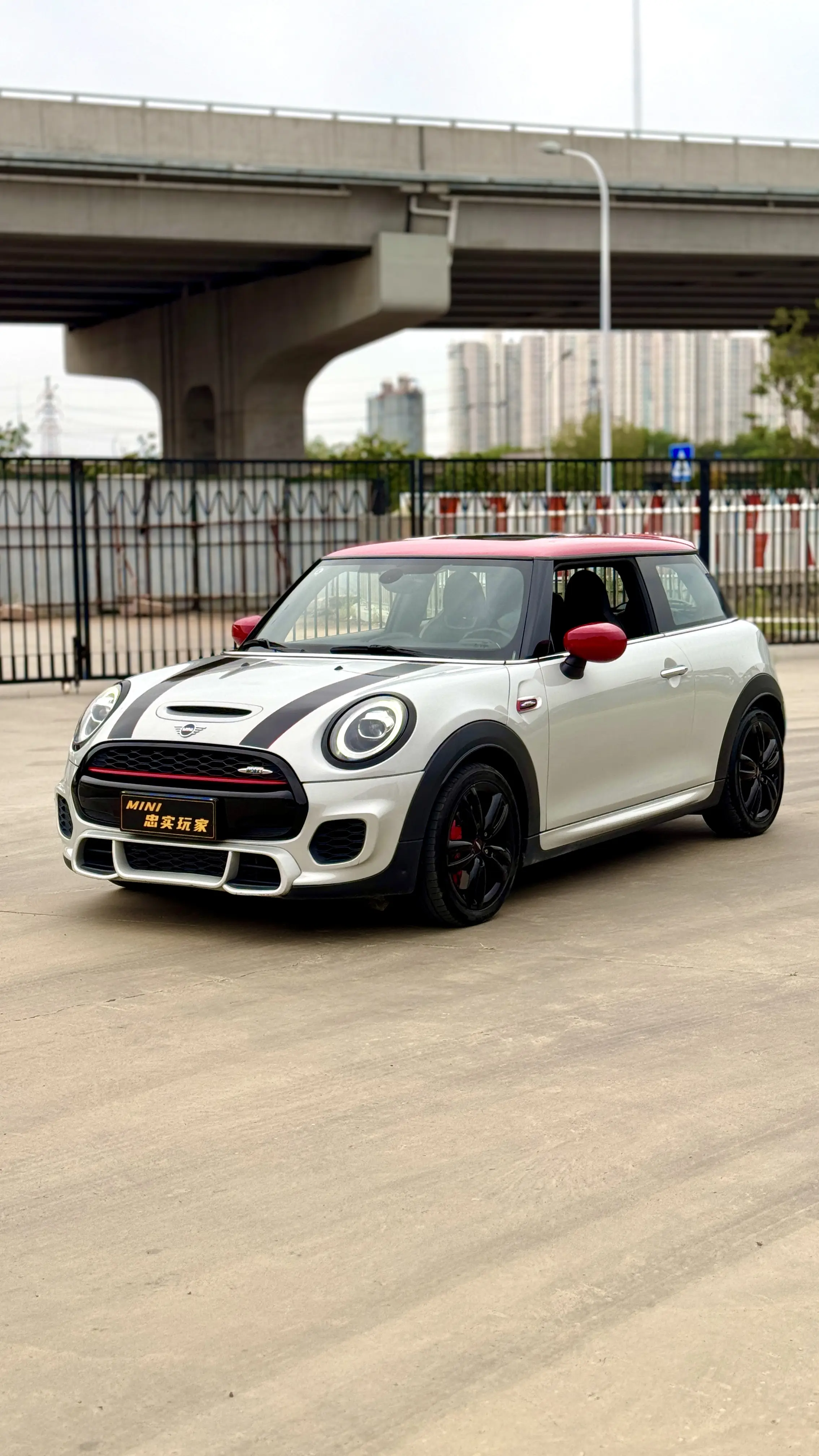 MINI JCW  из Китая