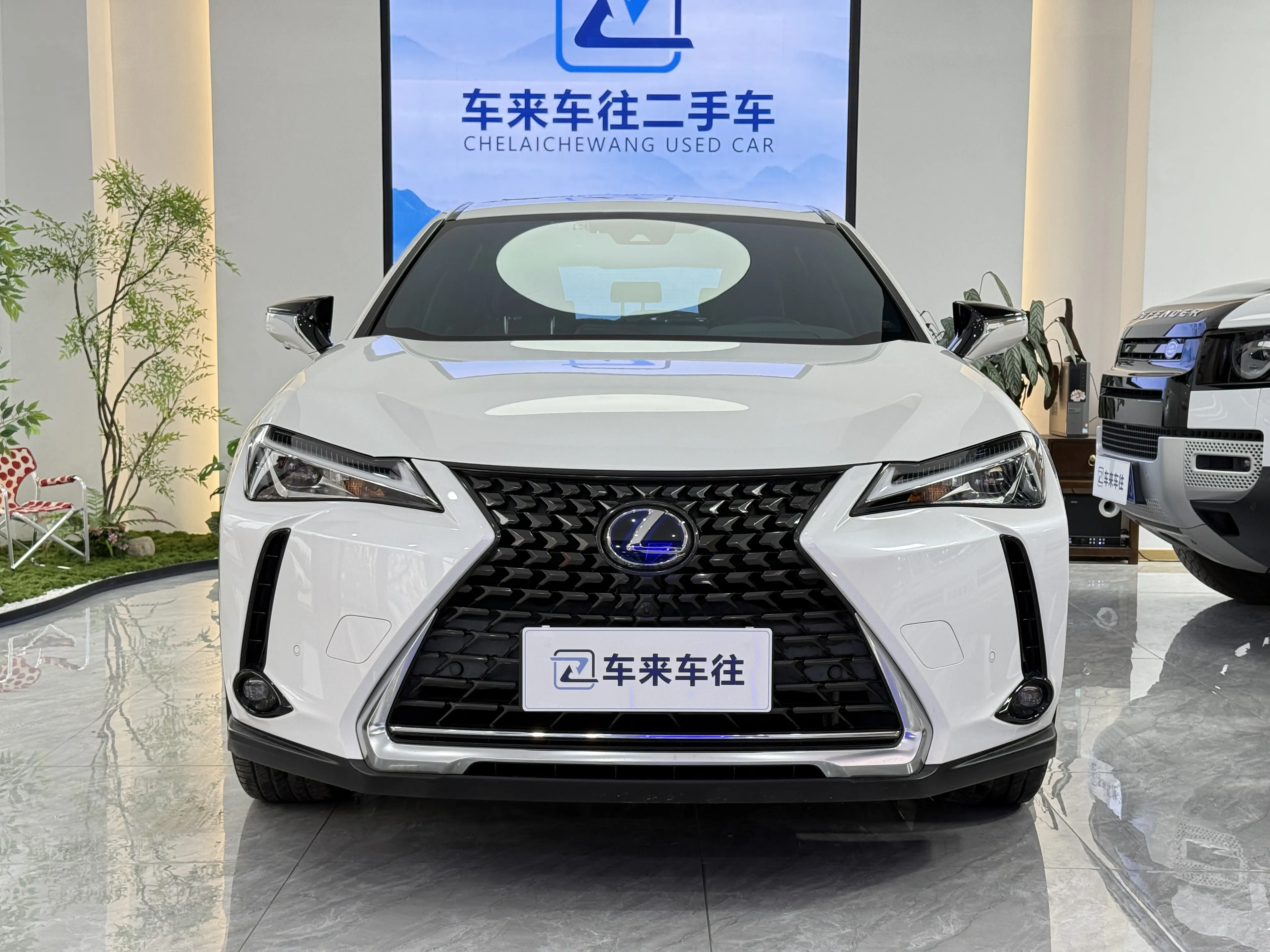 Lexus UX  из Китая