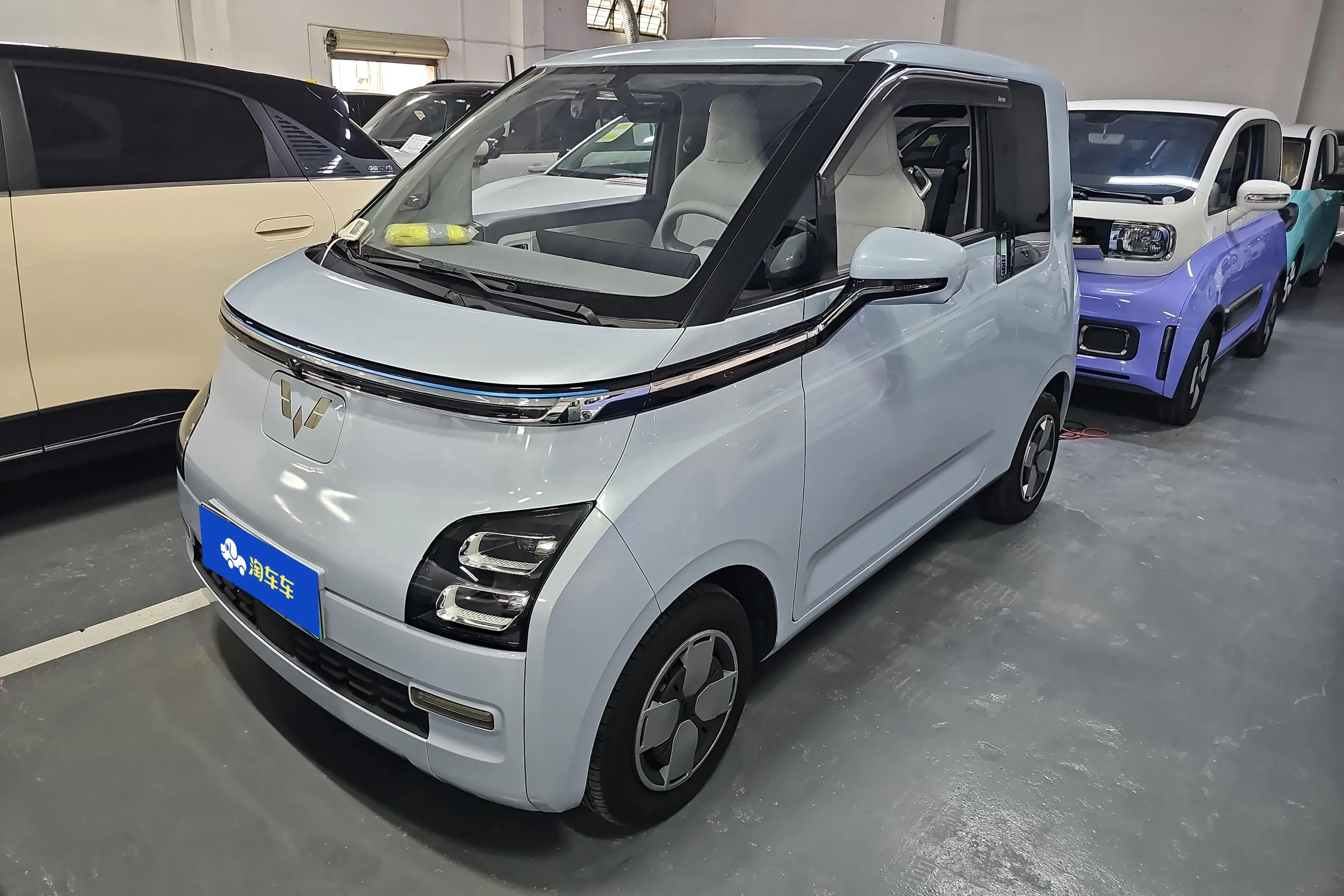 Wuling Air ev clear sky  из Китая