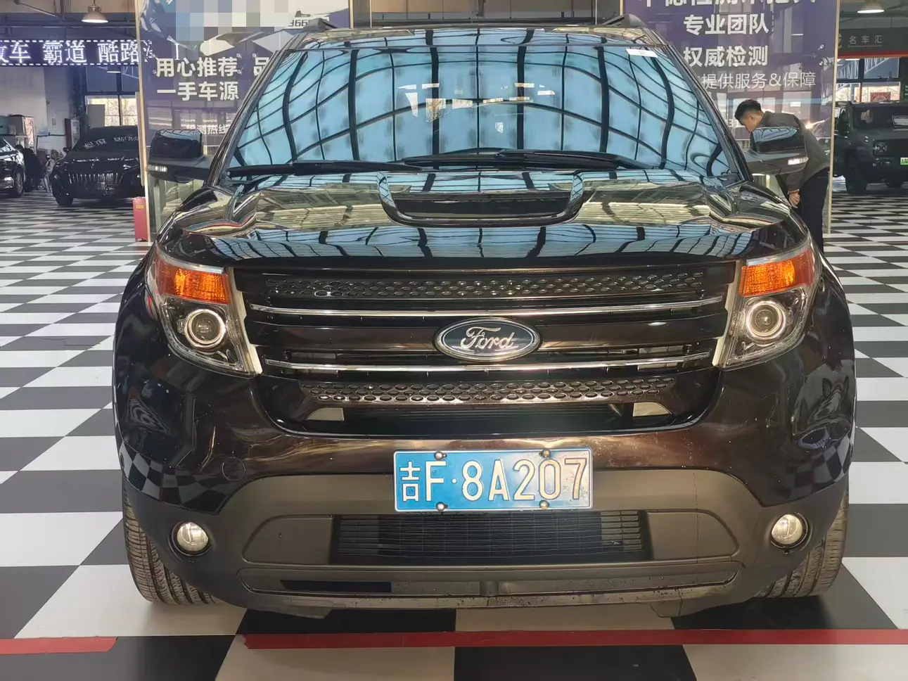 Ford Explorer  из Китая