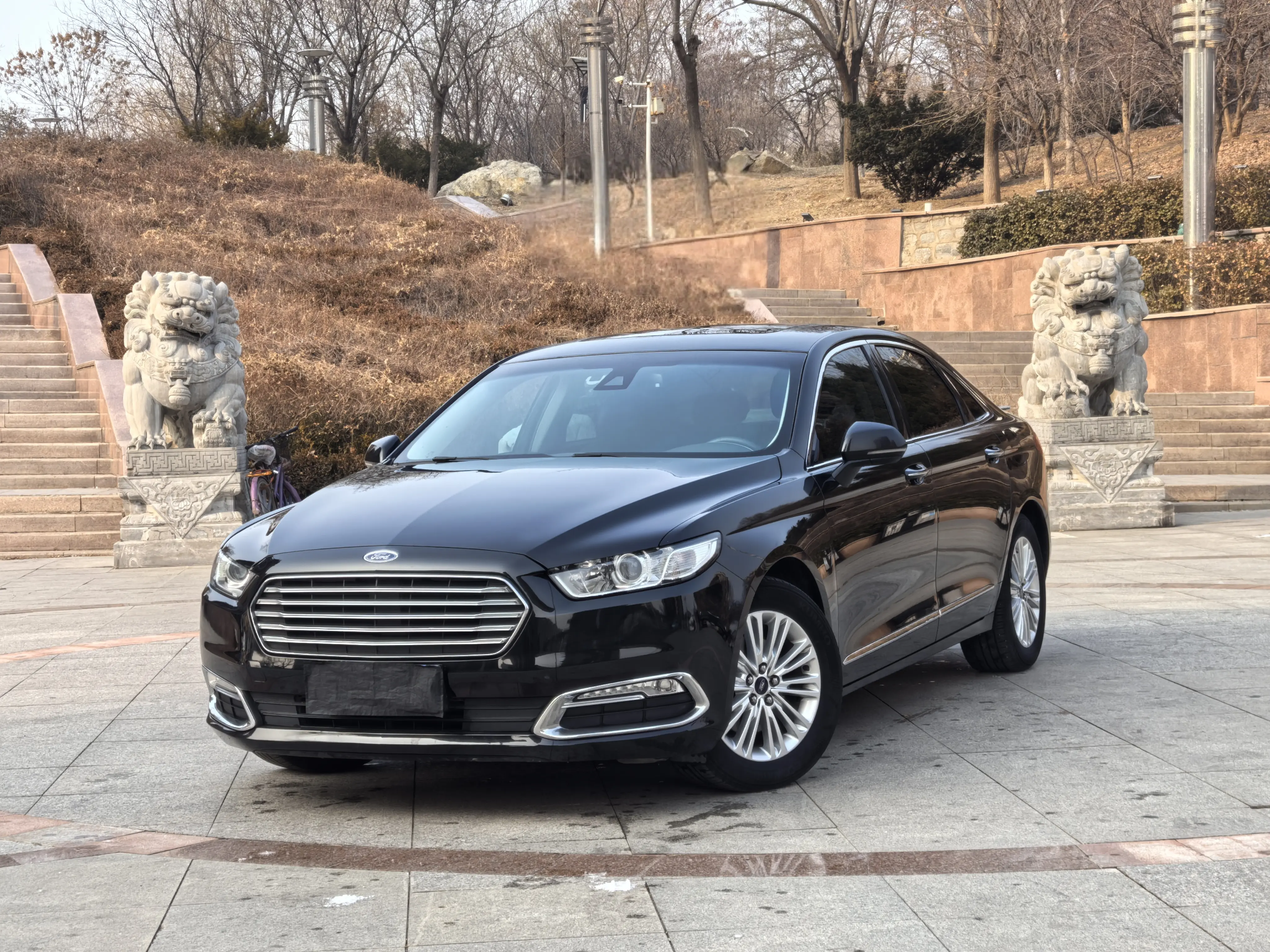 Ford Taurus  из Китая