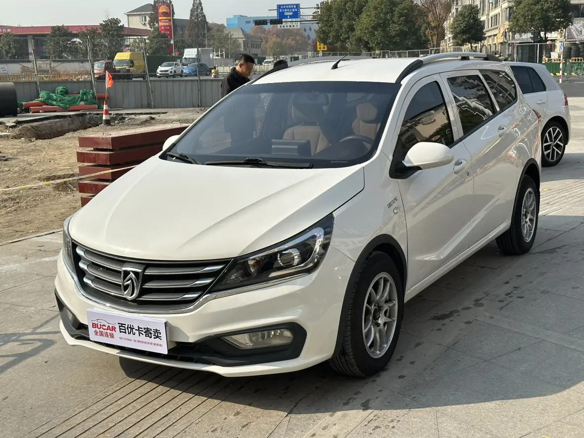 Baojun 310W  из Китая