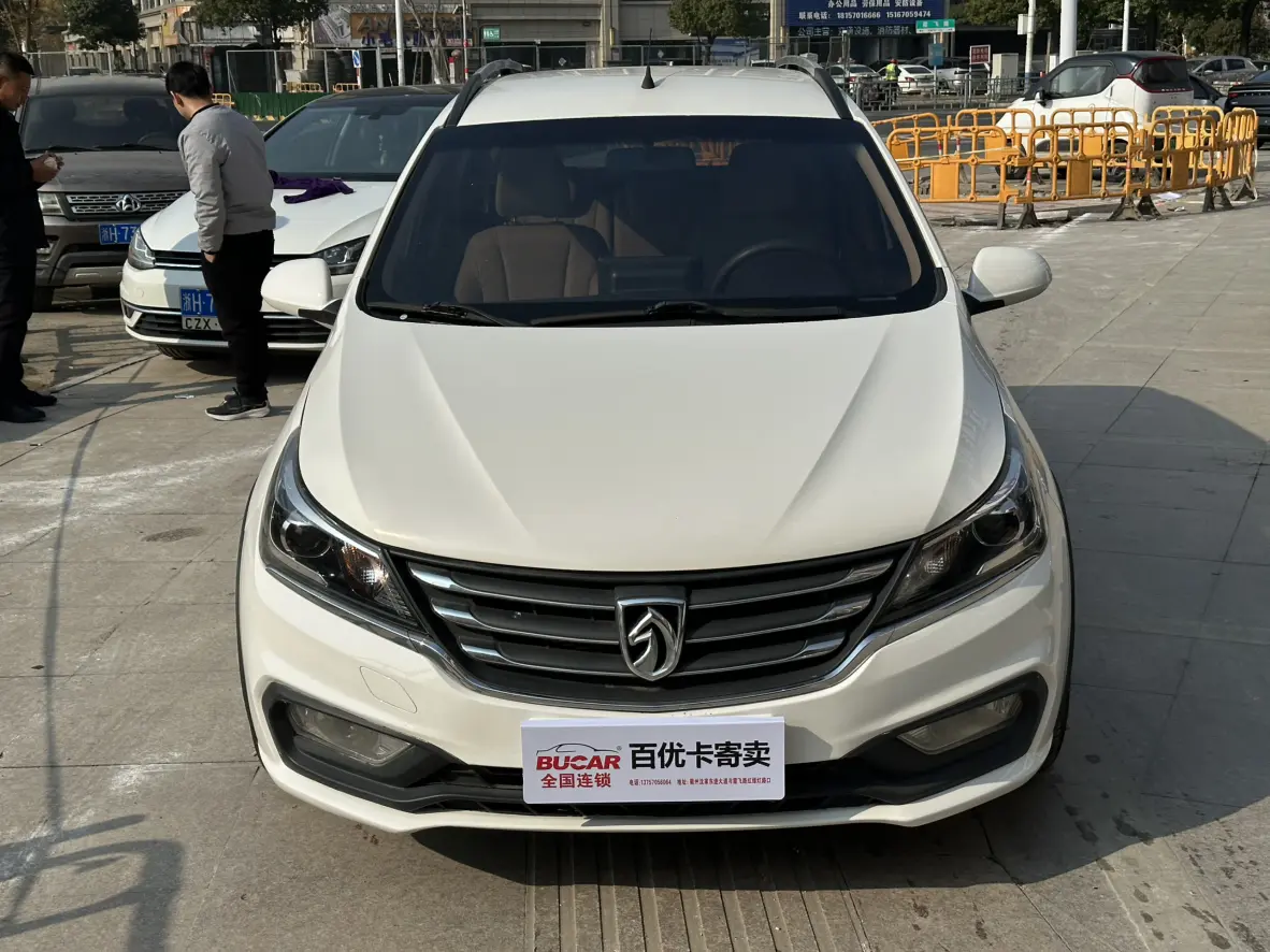 Baojun 310W  из Китая