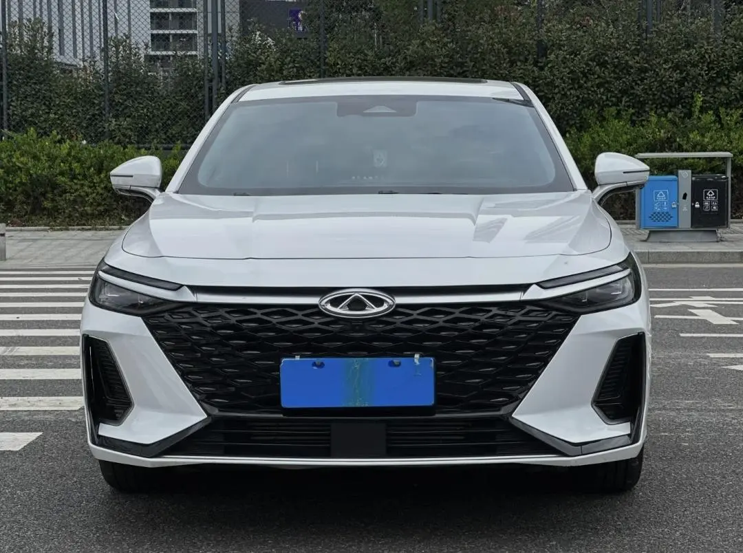 Chery Arrizo 8  из Китая