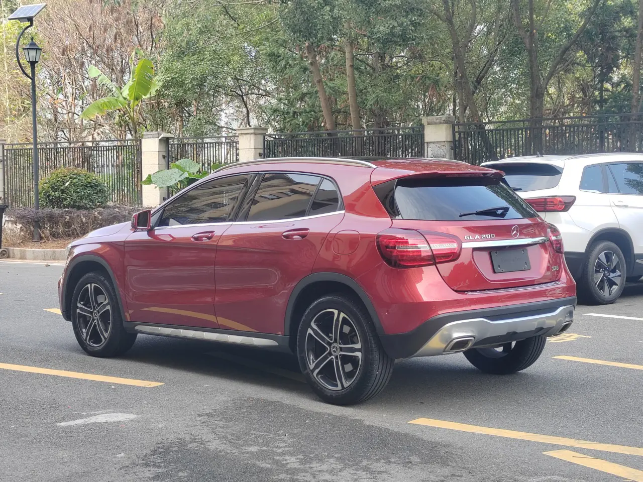 Mercedes-Benz GLA  из Китая