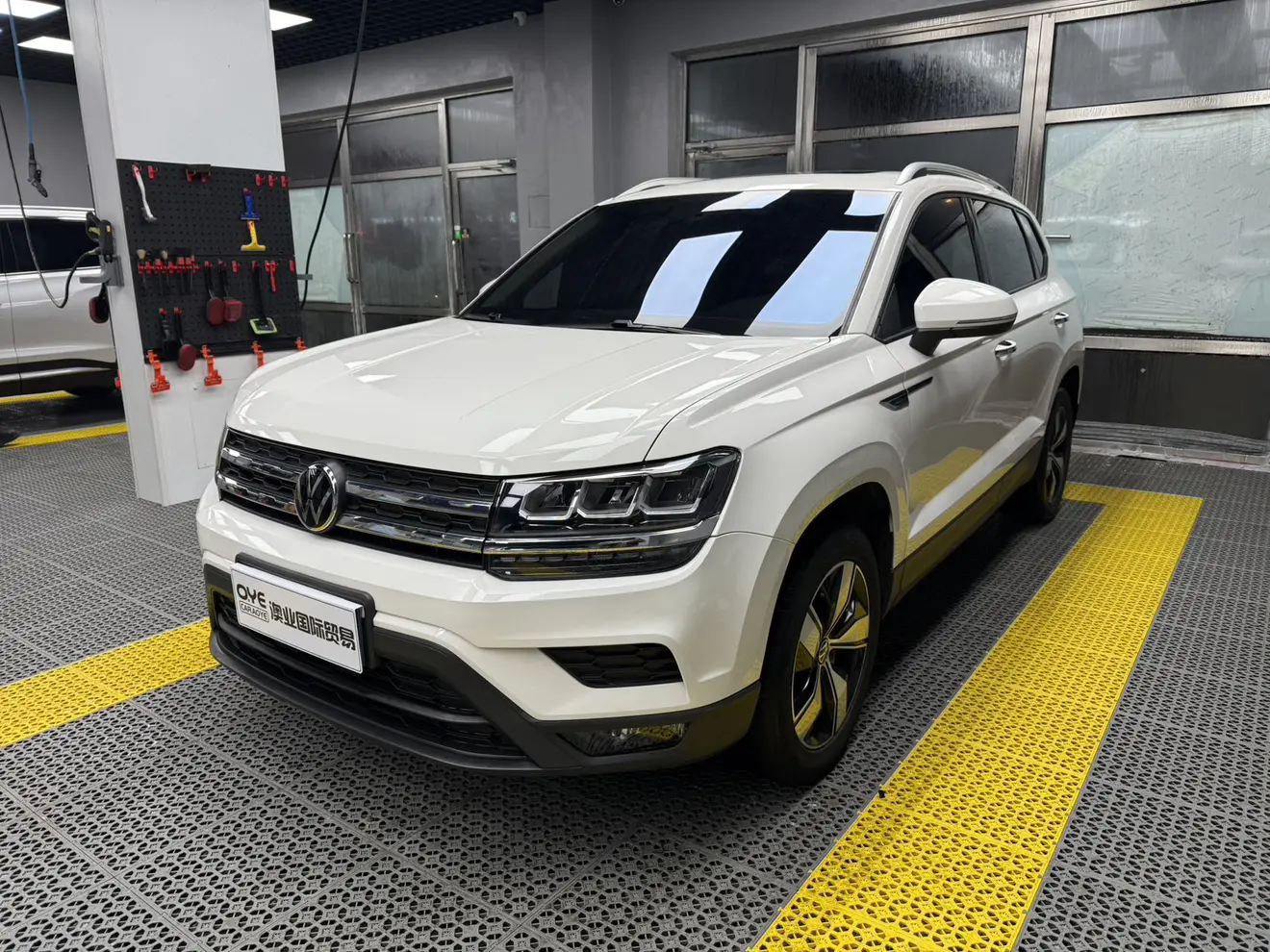 Volkswagen Tharu  из Китая