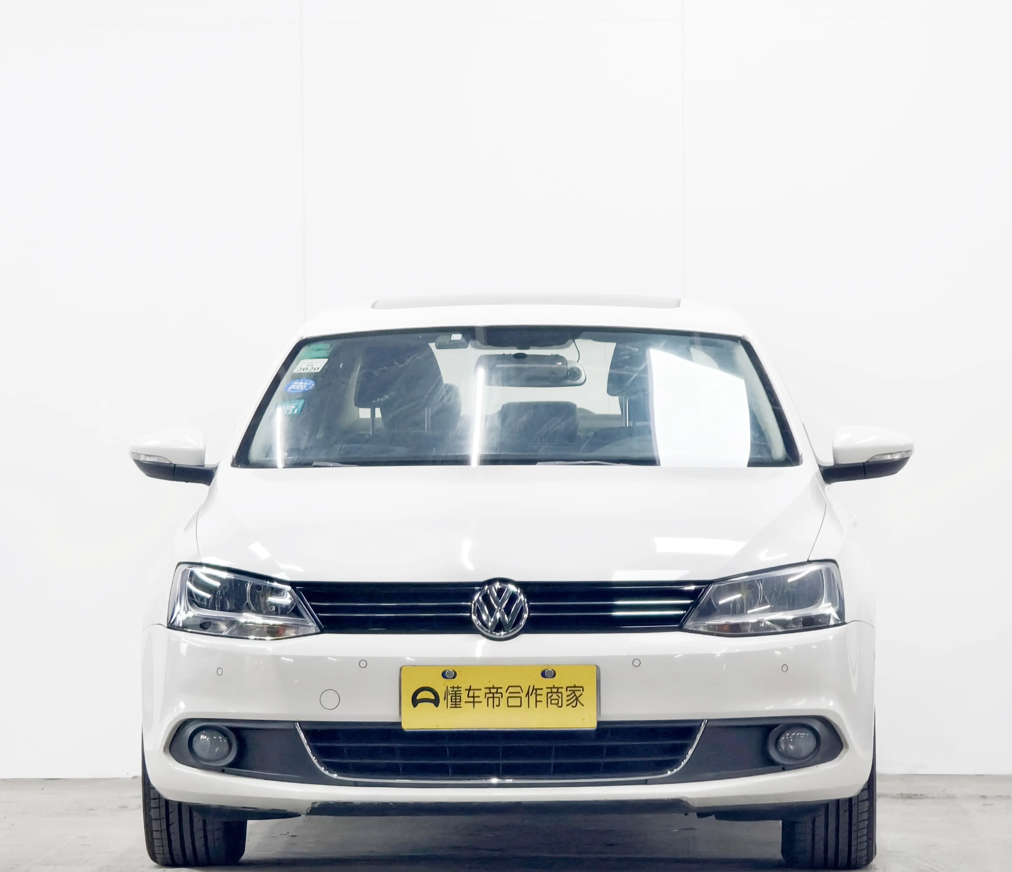 Volkswagen Sagitar  из Китая