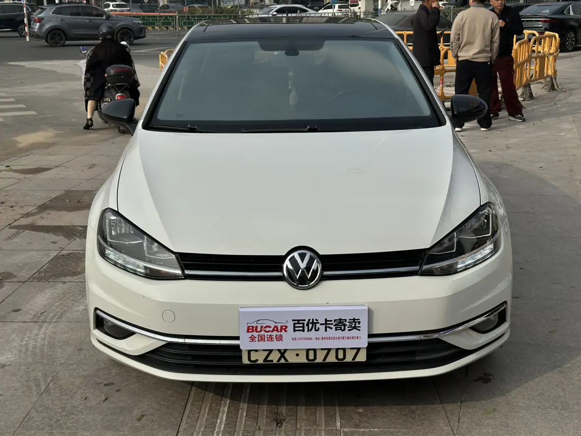 Volkswagen Golf  из Китая