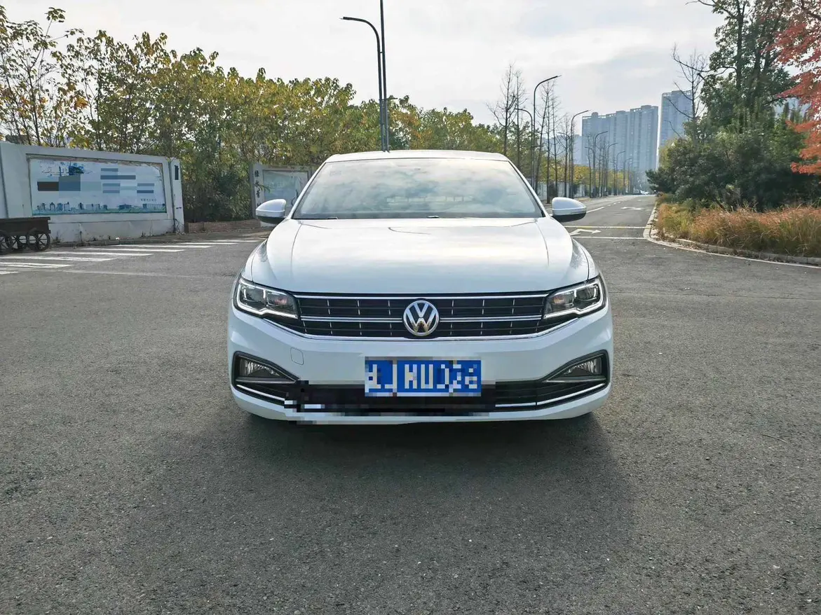 Volkswagen Bora  из Китая