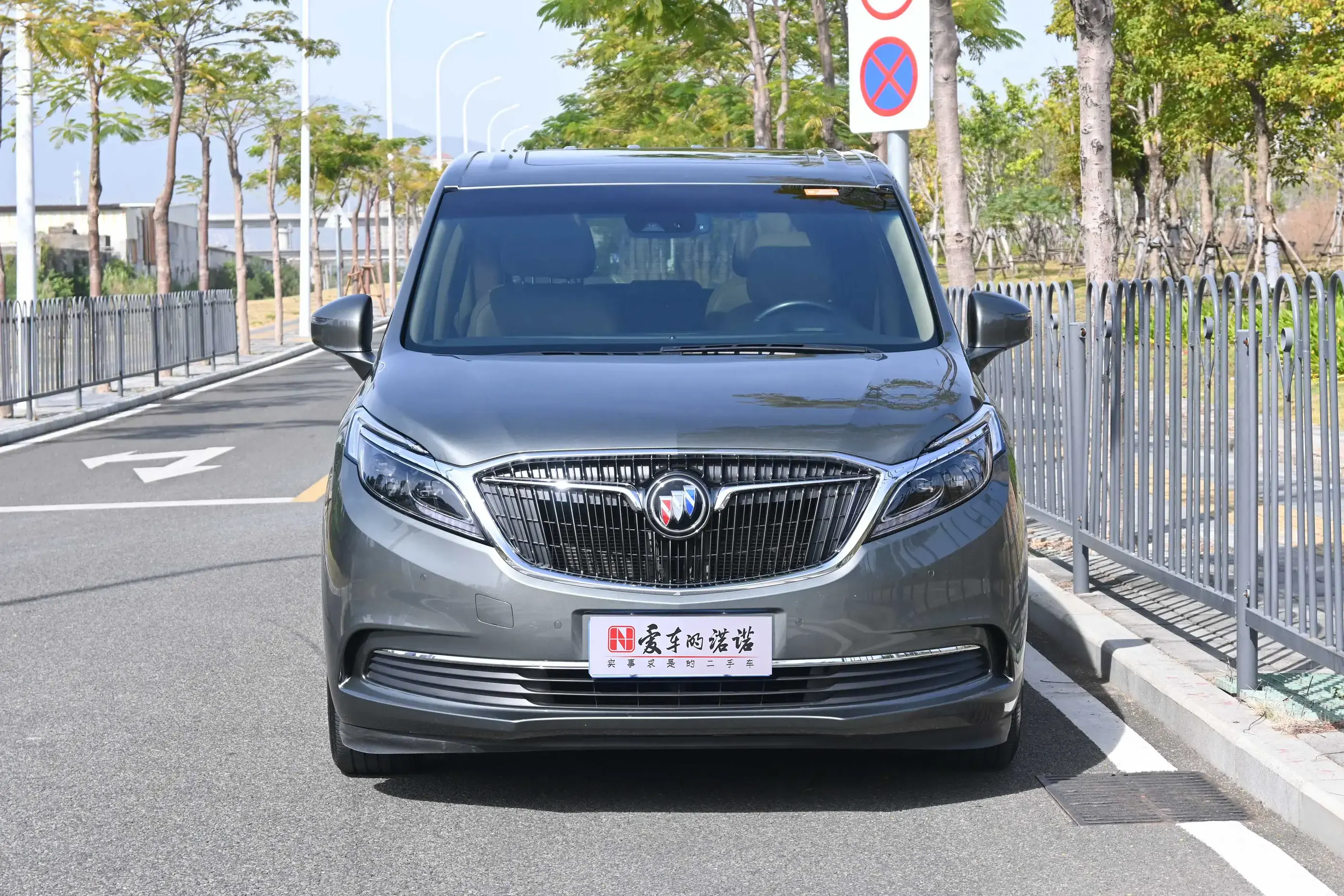 Buick GL8  из Китая