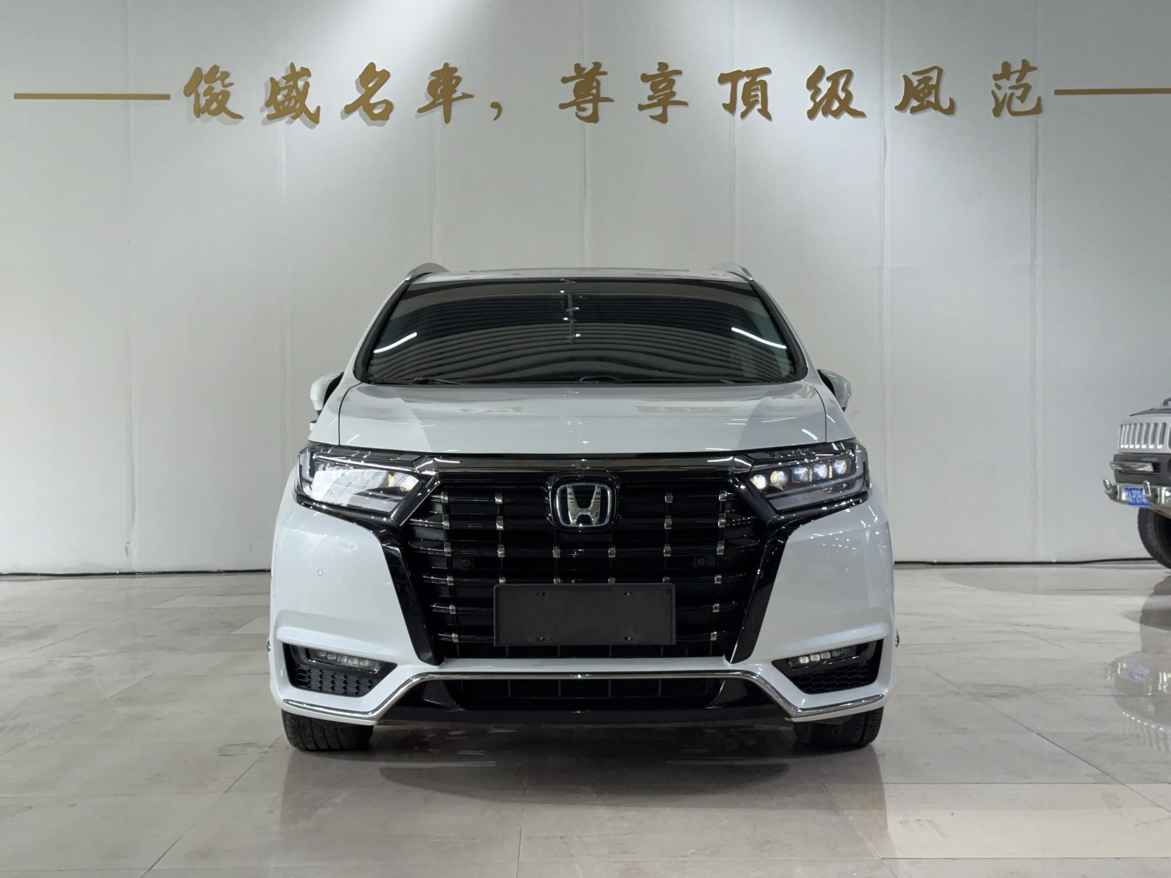 Honda Elysion (Alison)  из Китая