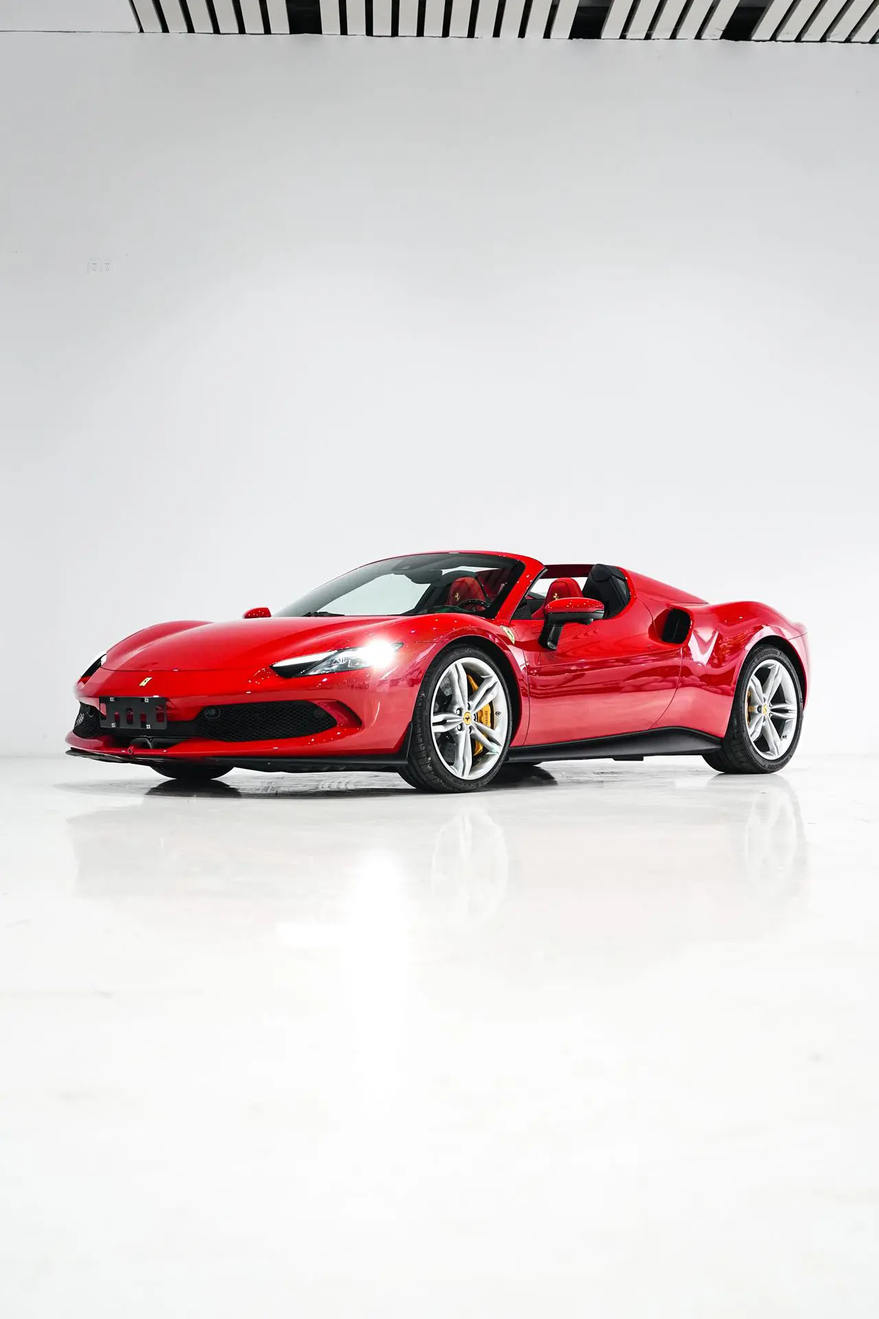 Ferrari 296  из Китая