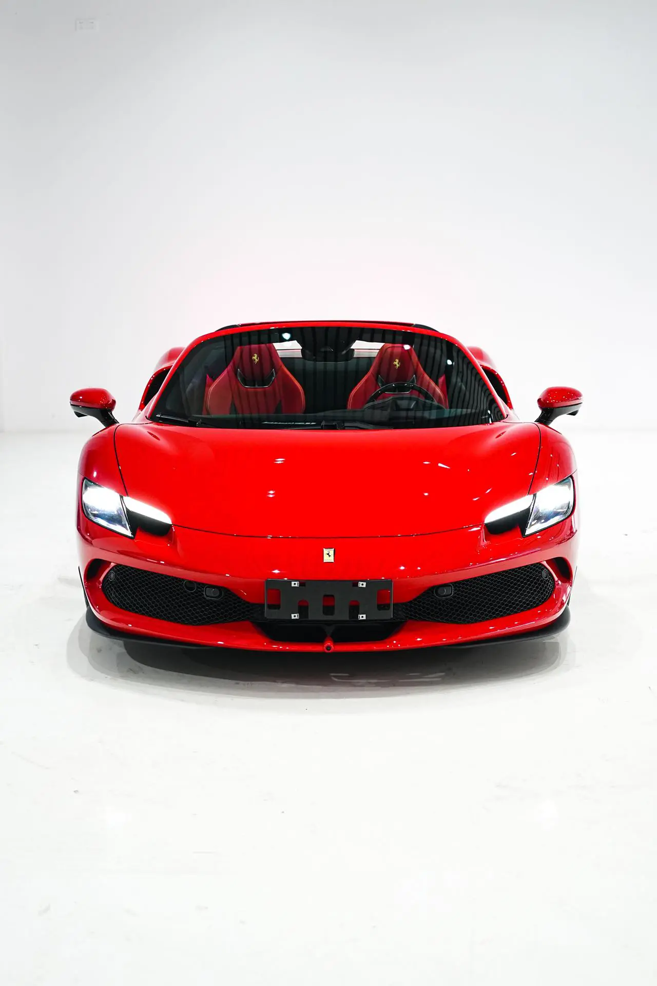 Ferrari 296  из Китая