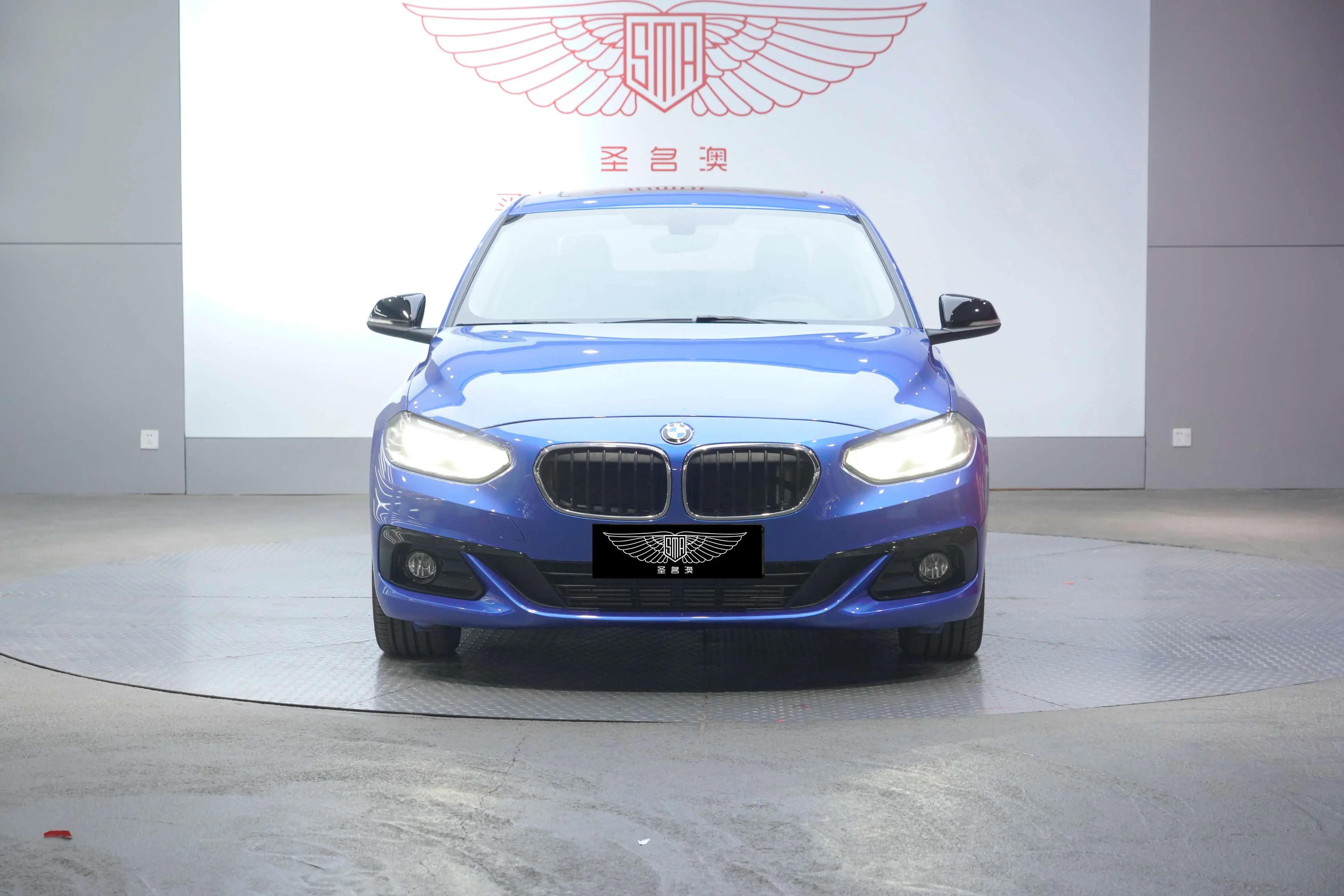 BMW 1 Series  из Китая