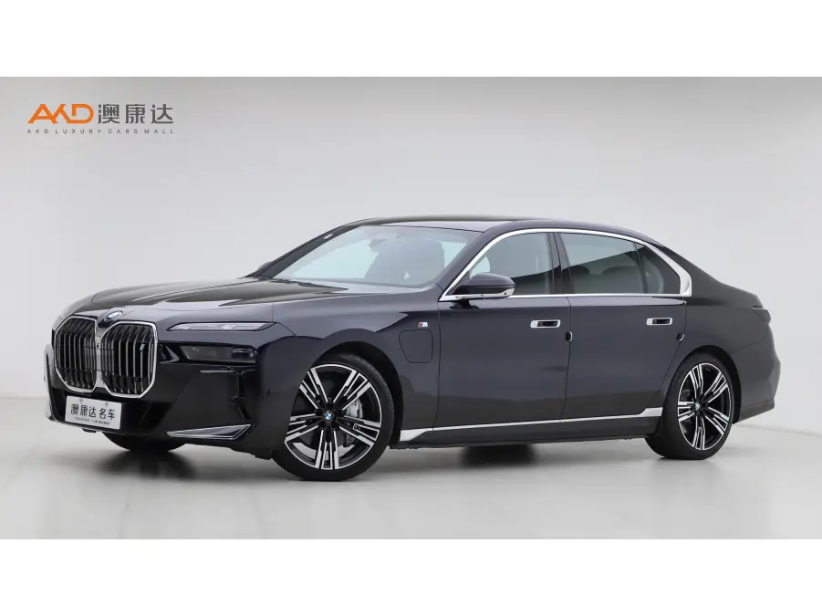 BMW i7  из Китая