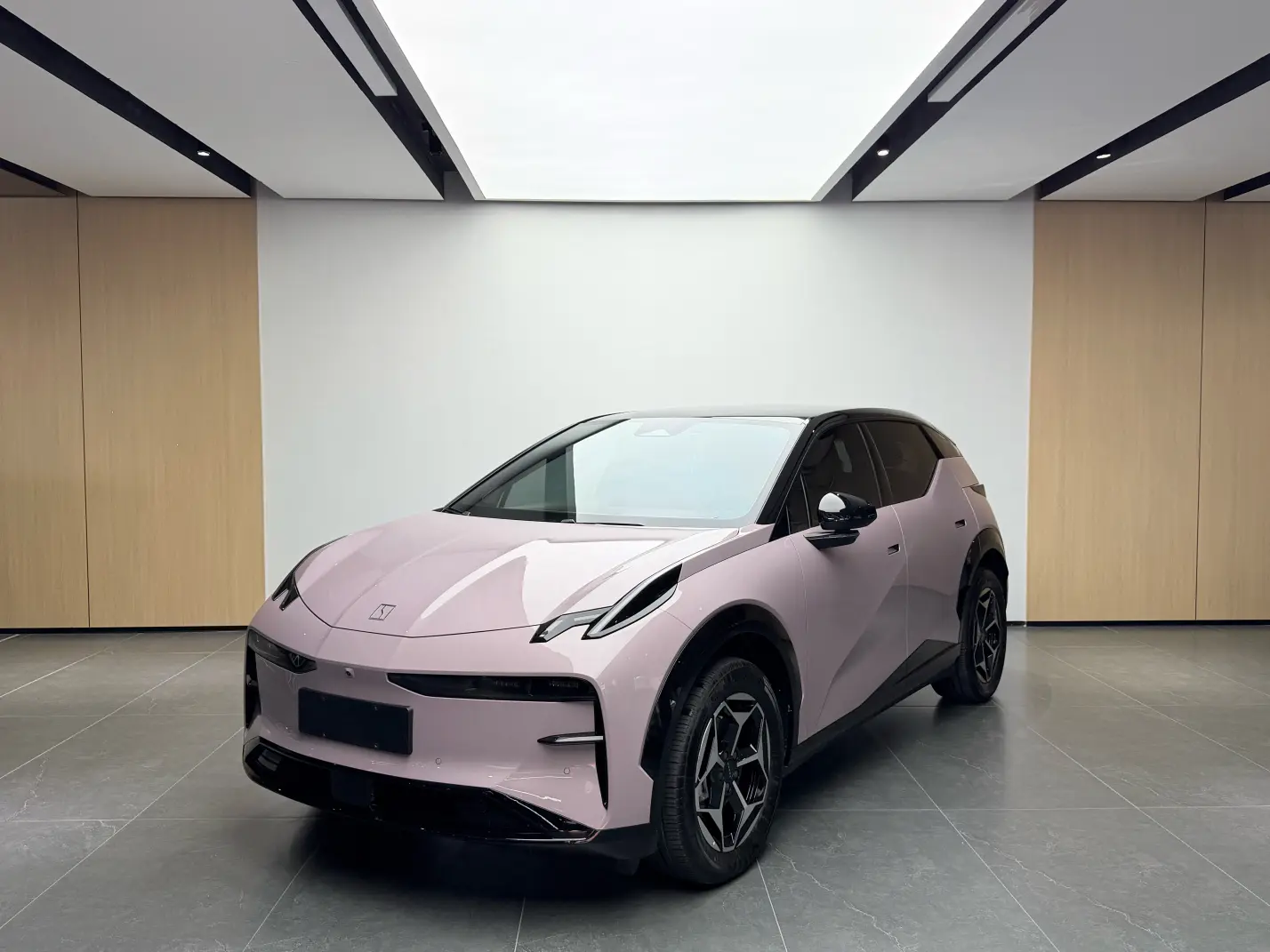 ZEEKR X  из Китая