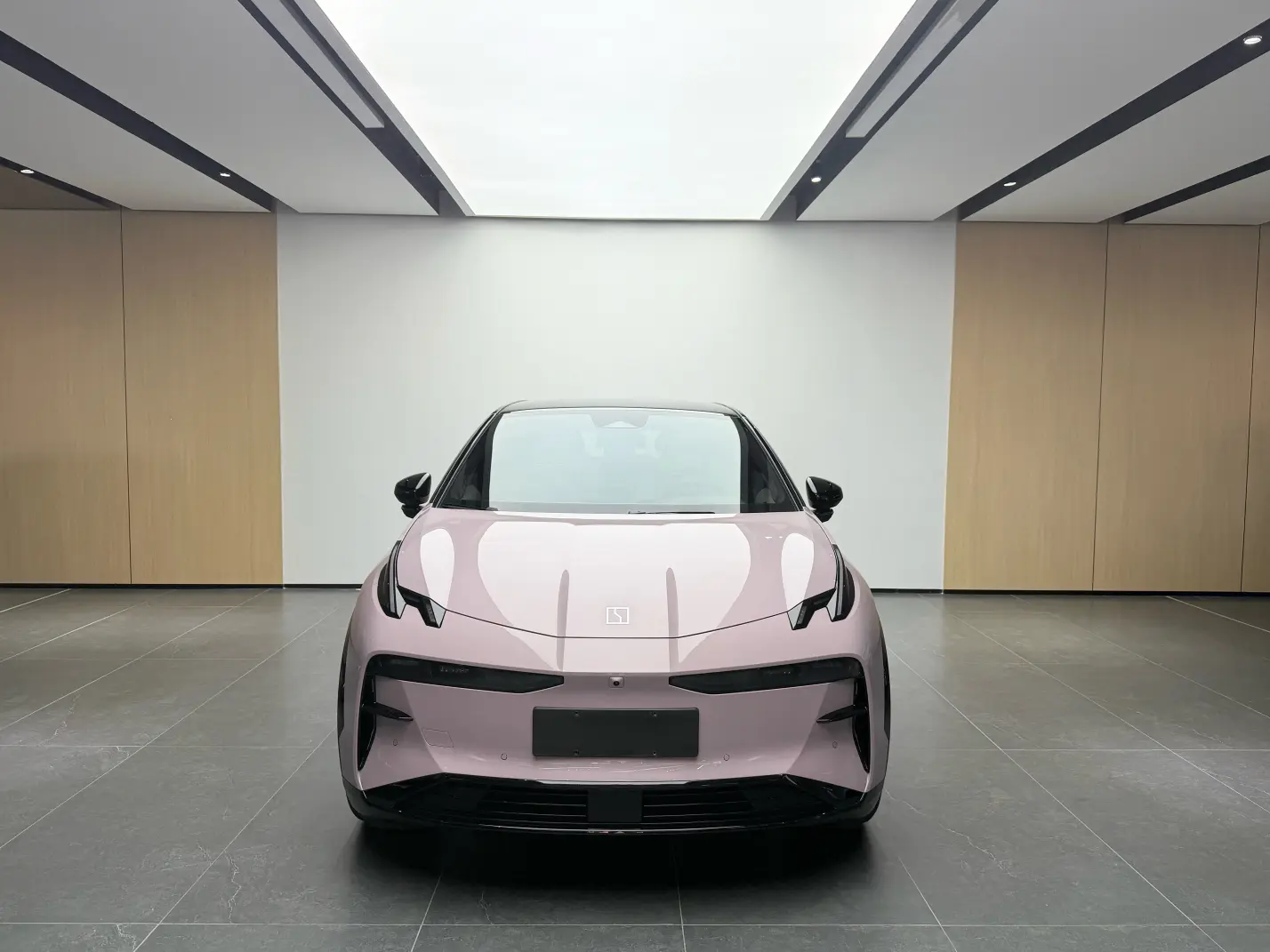 ZEEKR X  из Китая