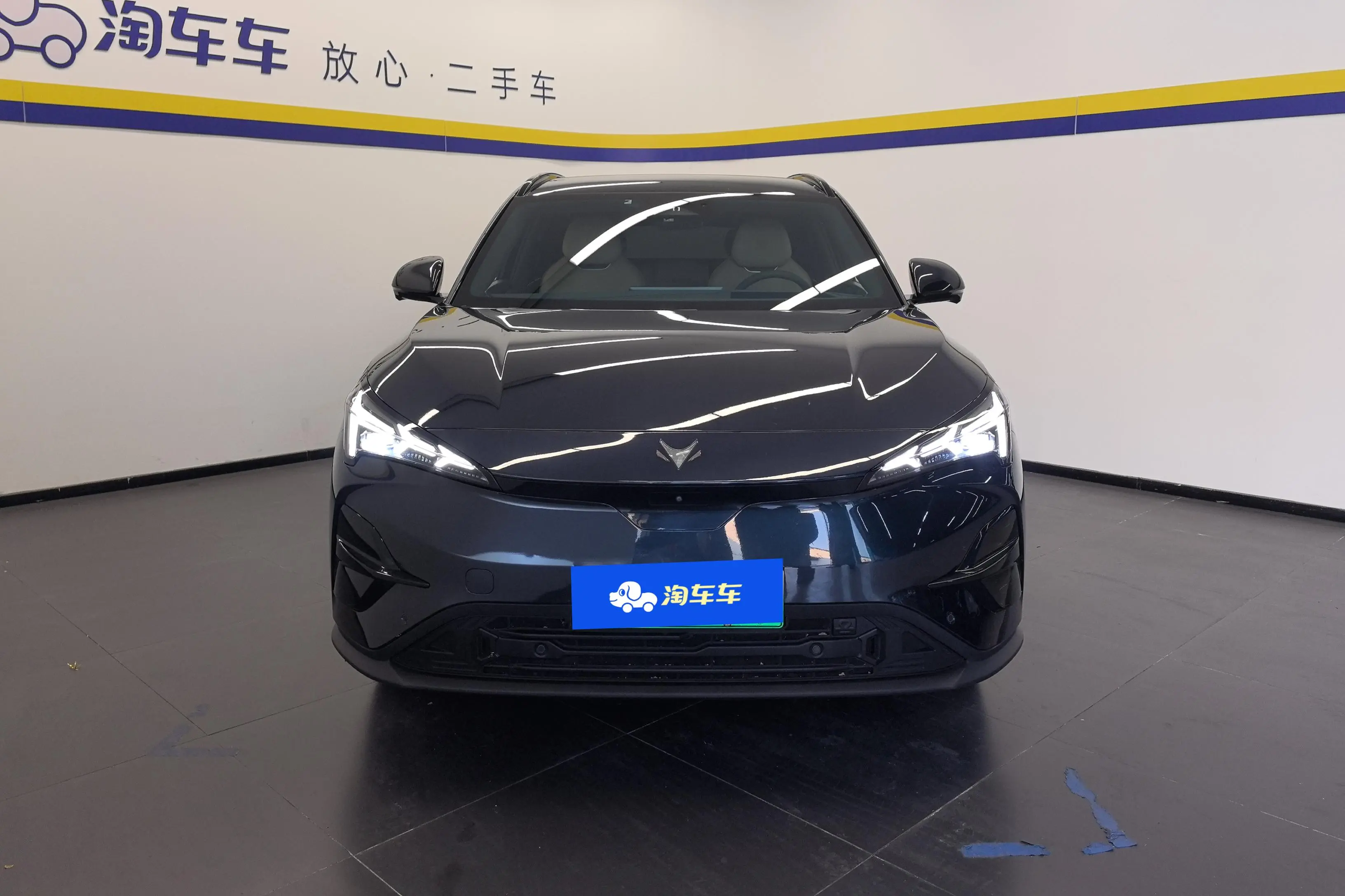 ARCFOX Extreme Fox JiFox Alpha T5  из Китая