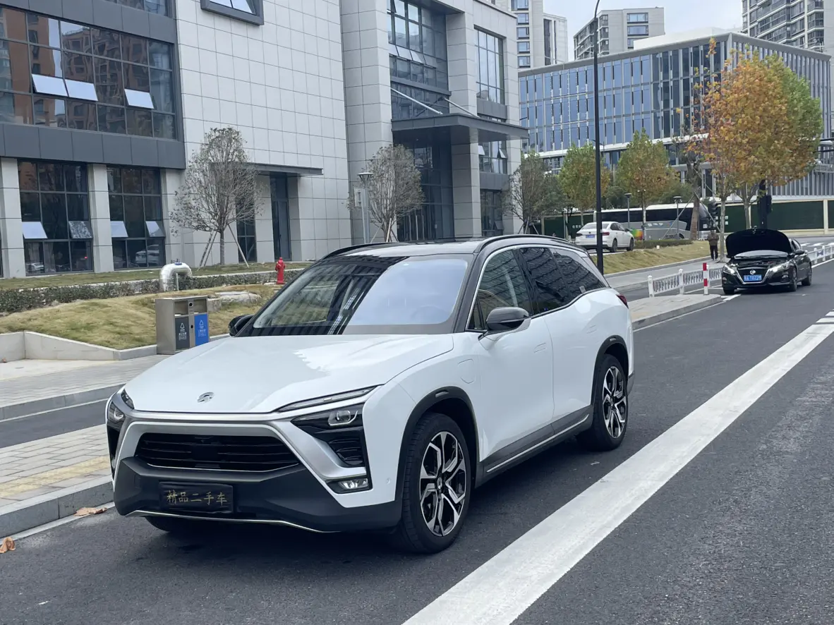 NIO ES8  из Китая