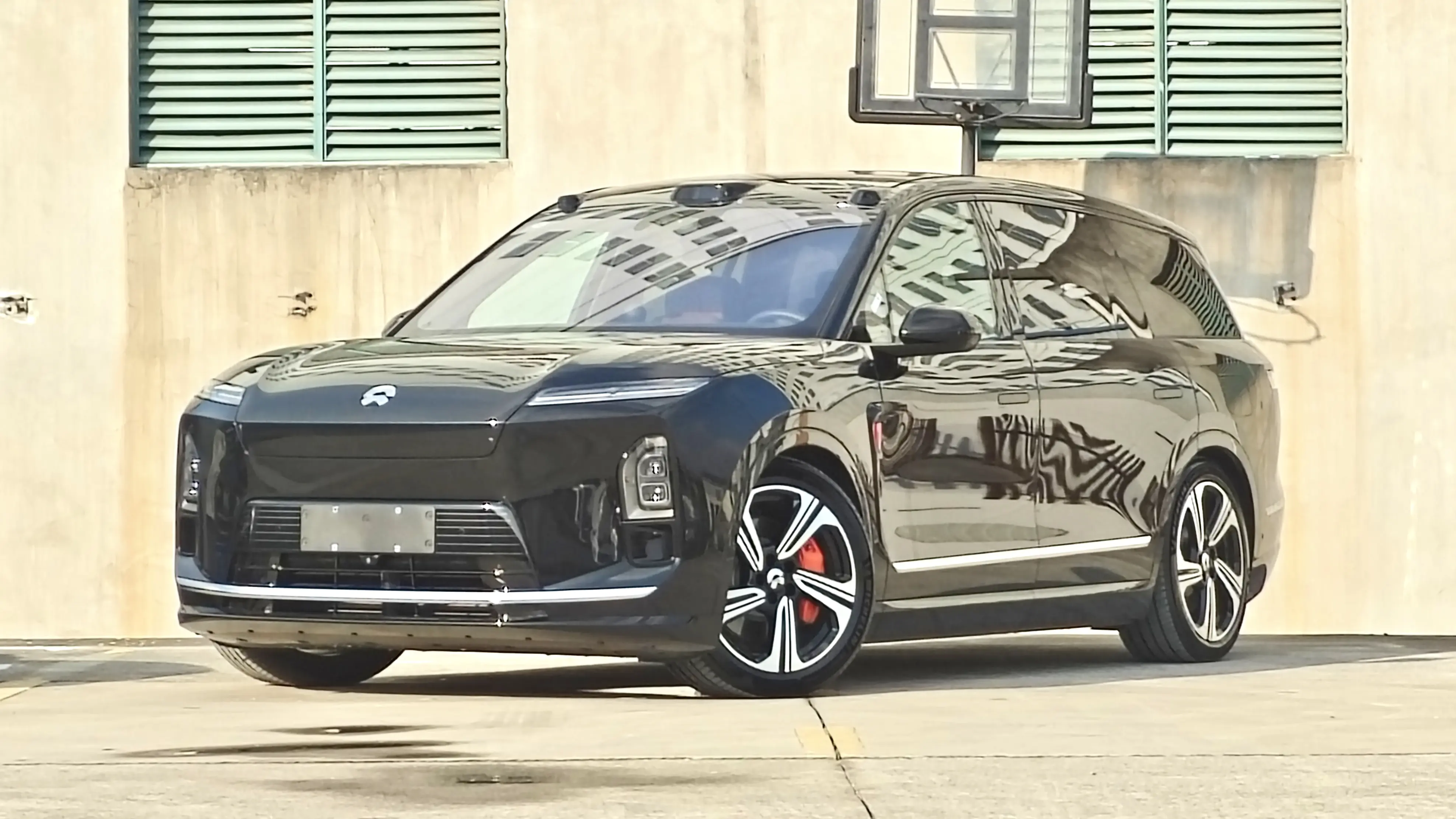 NIO ES8  из Китая