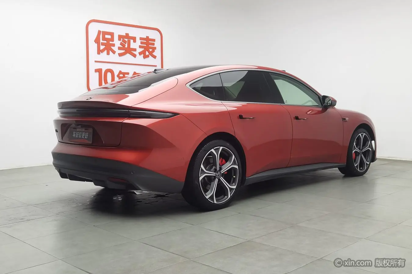 NIO ET5  из Китая