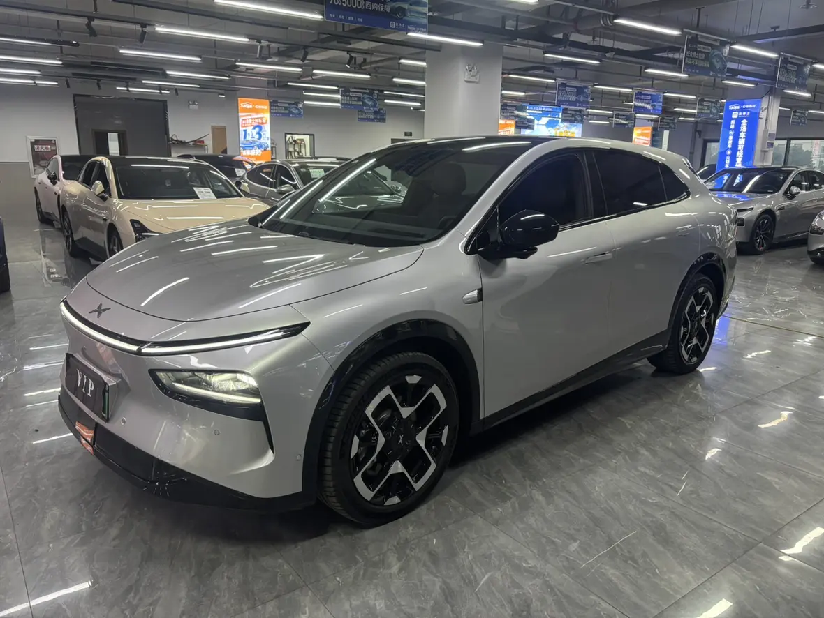 Xpeng G7  из Китая