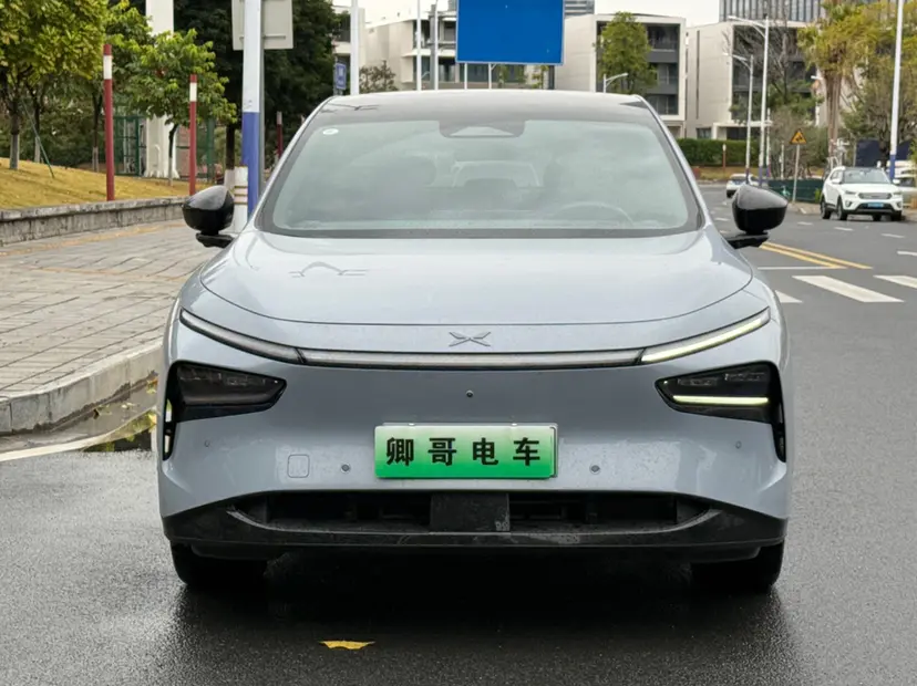 Xpeng G7  из Китая