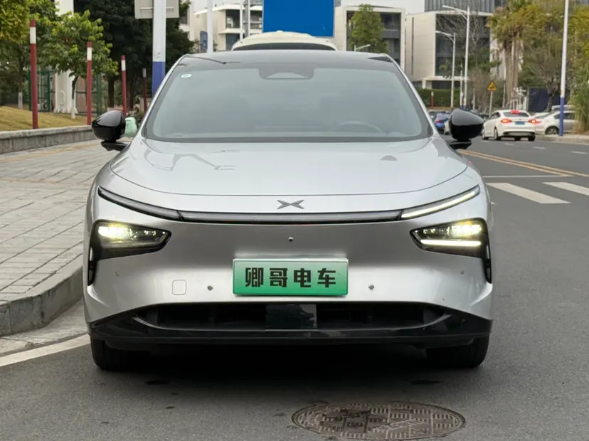 Xpeng G7  из Китая