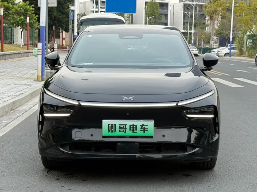 Xpeng G7  из Китая