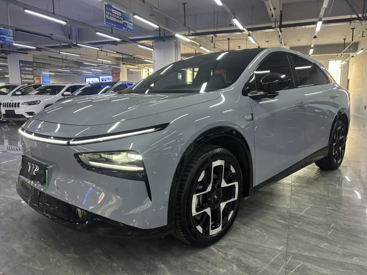 Xpeng G7  из Китая