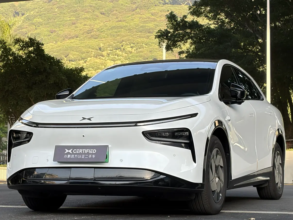 Xpeng G7  из Китая