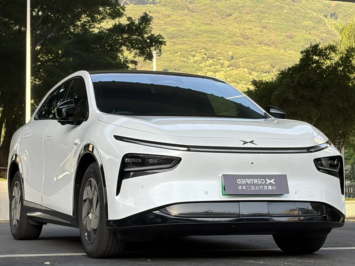 Xpeng G7  из Китая