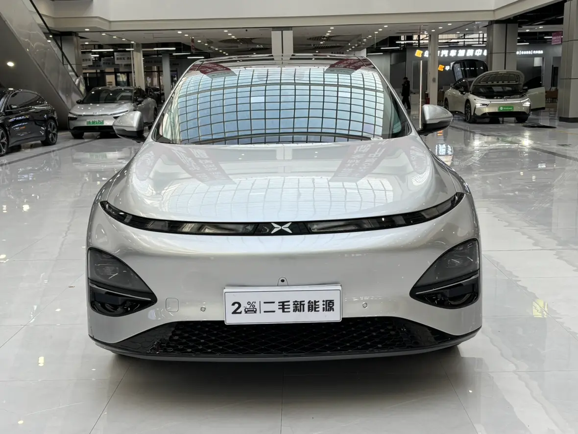 Xpeng G6  из Китая