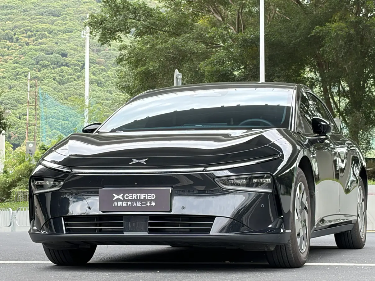 Xpeng P7+  из Китая