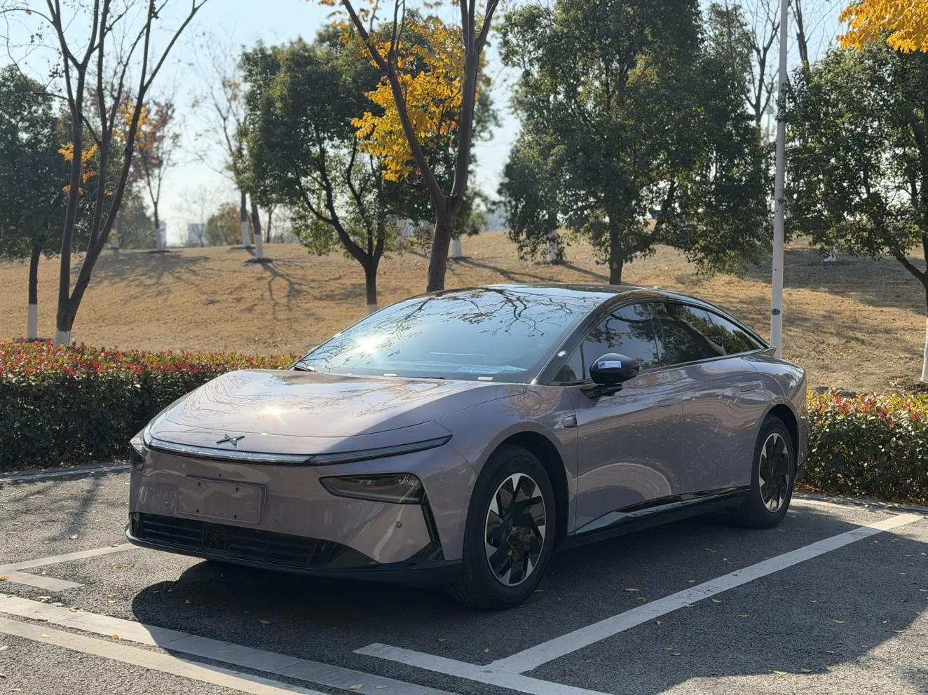 Xpeng P7+  из Китая