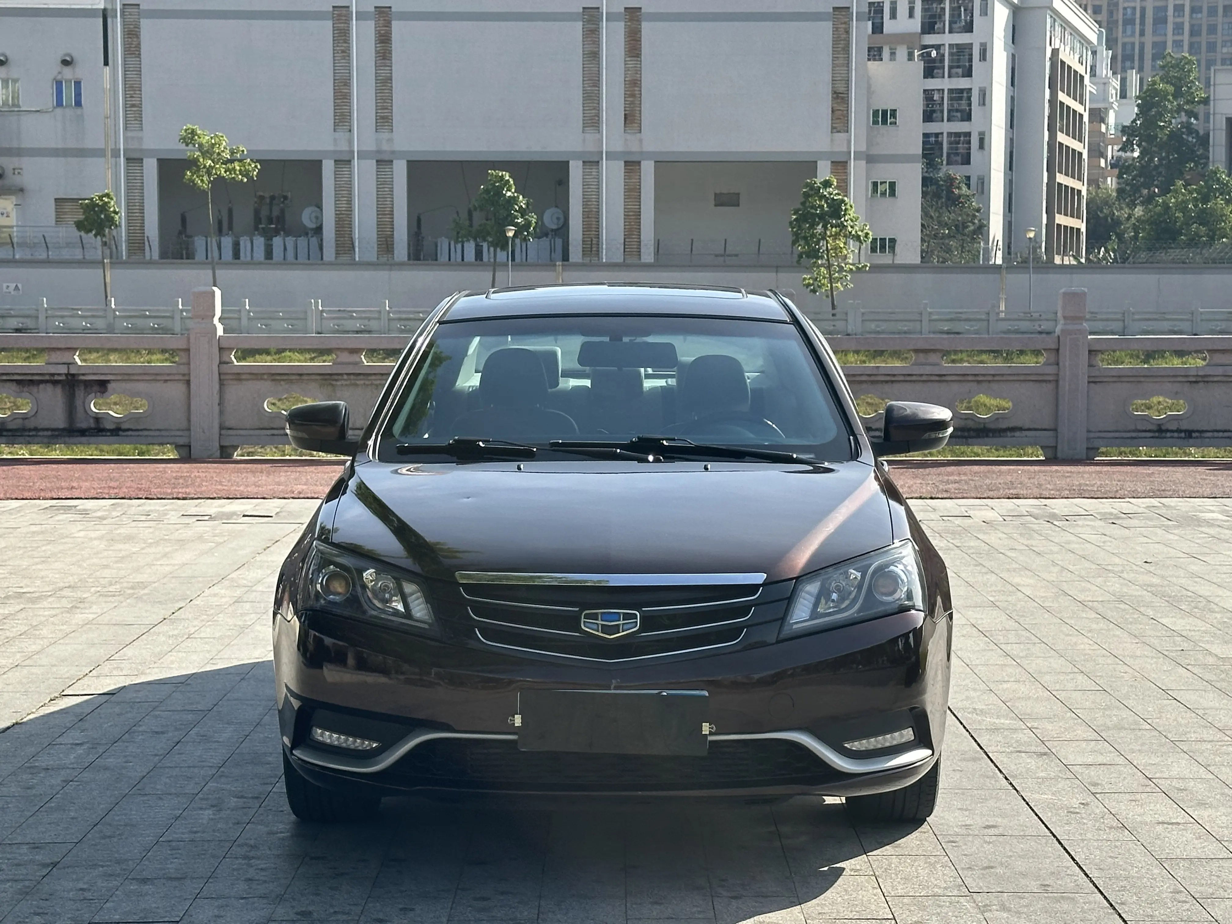 Geely Emgrand  из Китая