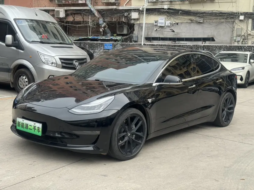 Tesla Model 3  из Китая