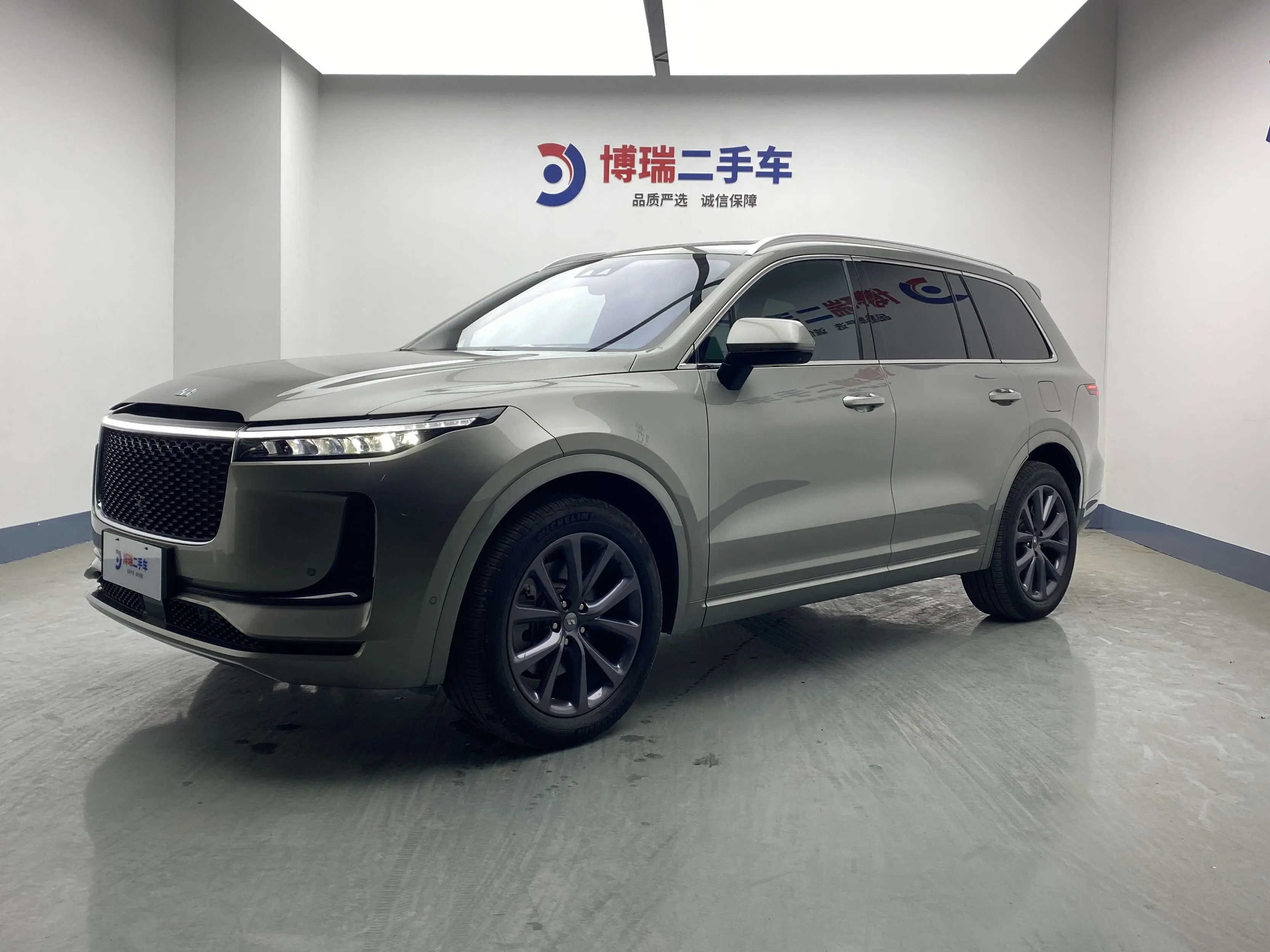 Li ONE (Ideal ONE)  из Китая