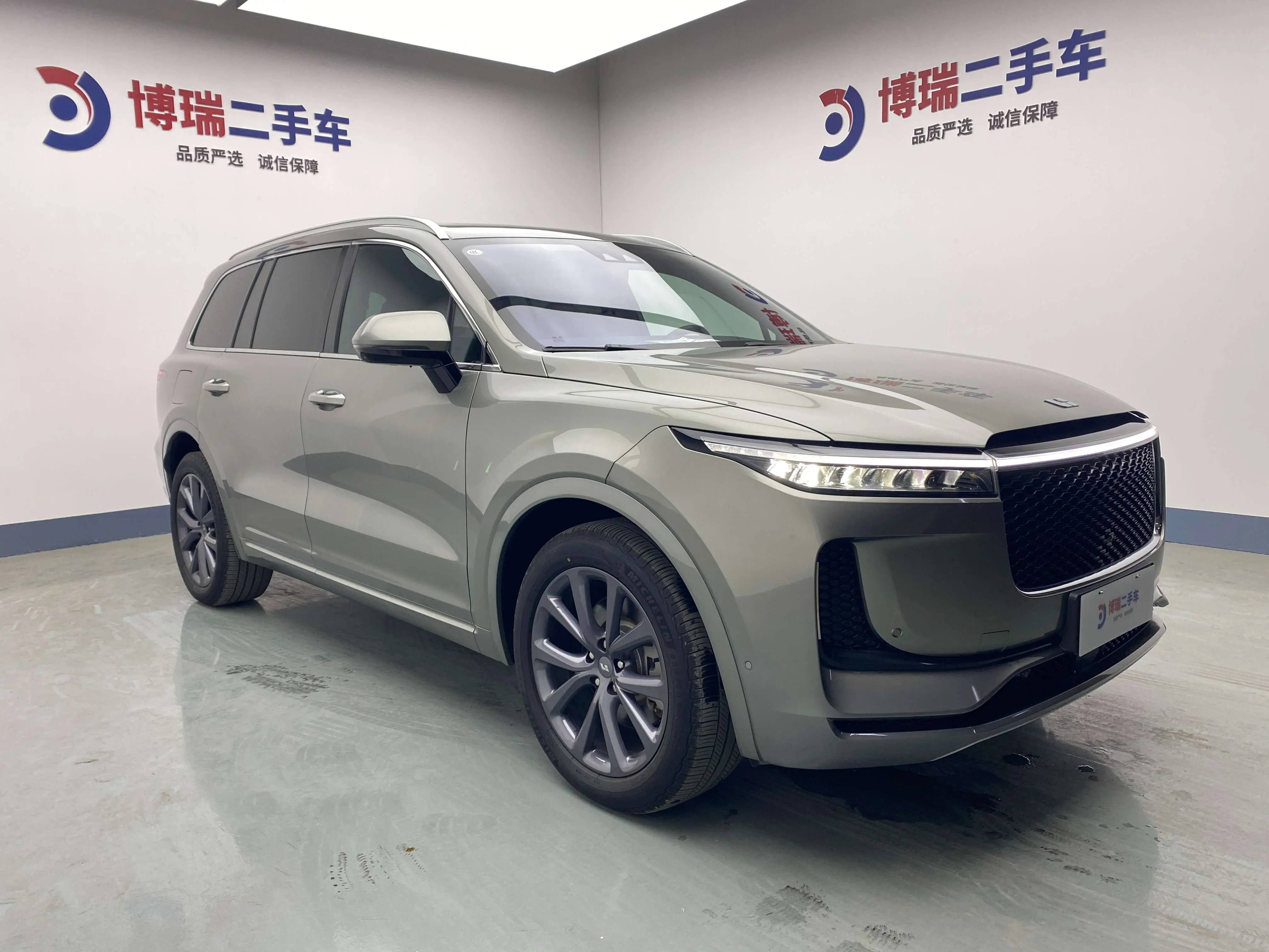 Li ONE (Ideal ONE)  из Китая