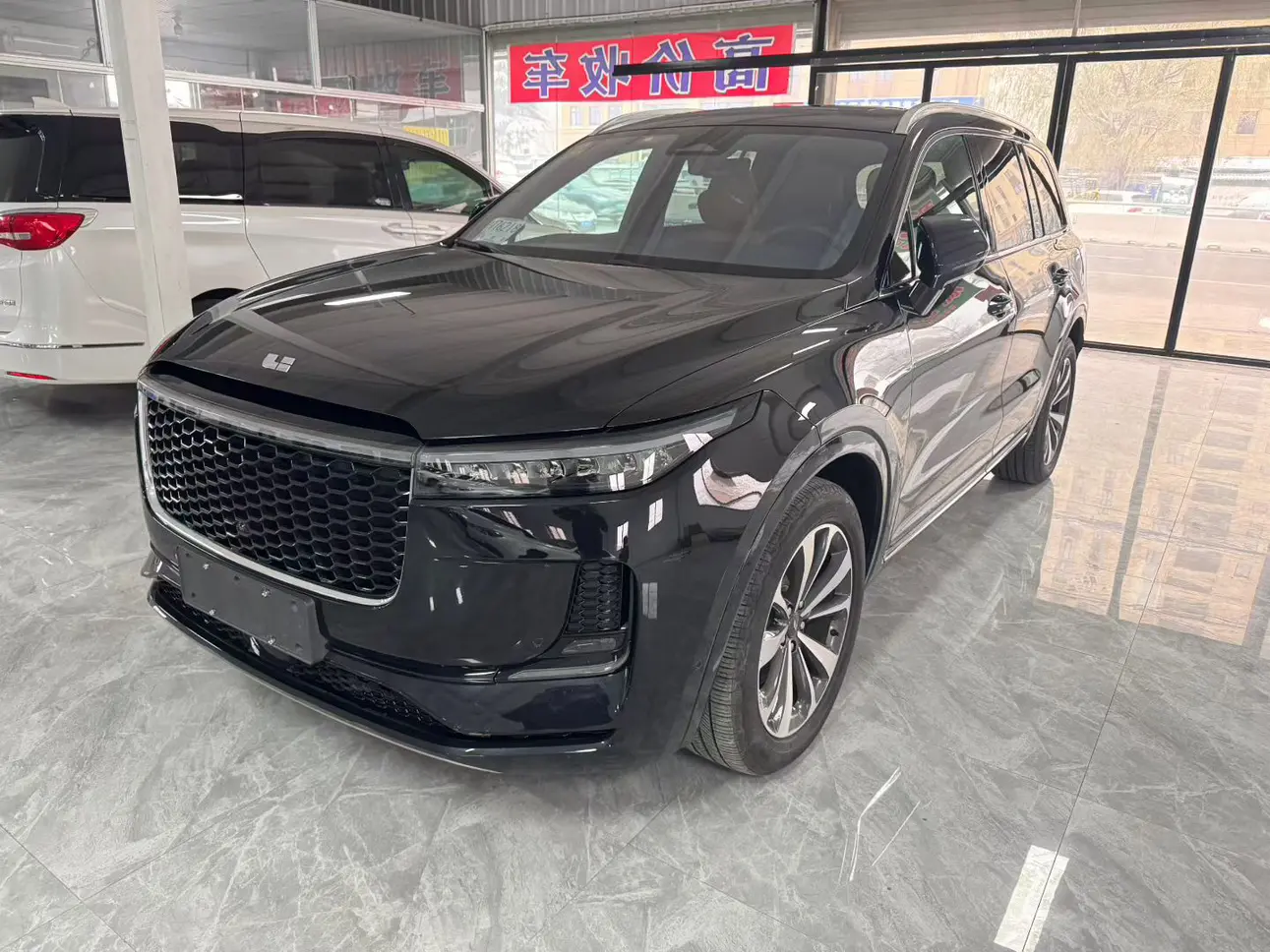 Li ONE (Ideal ONE)  из Китая