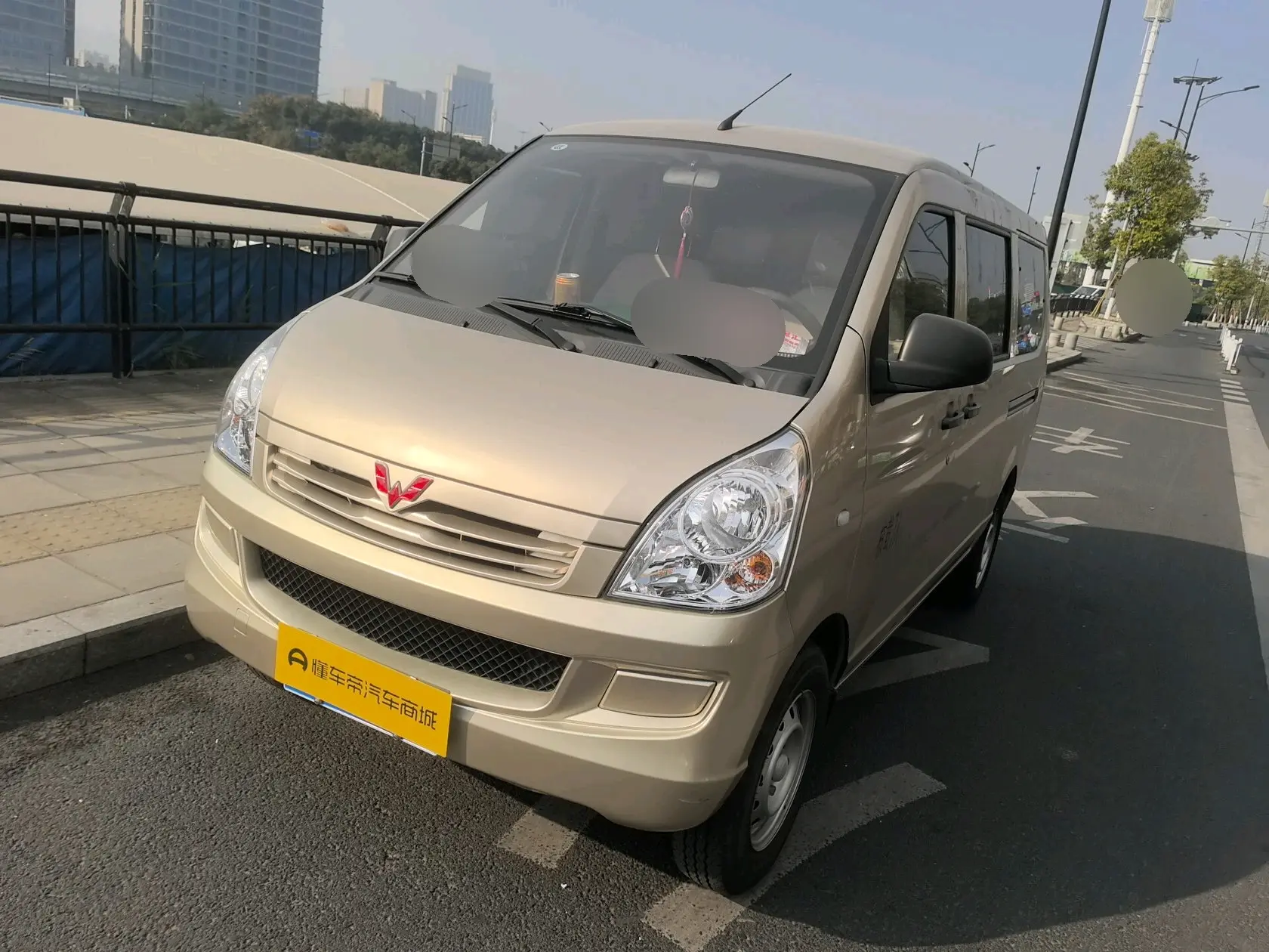 Wuling Rongguang  из Китая